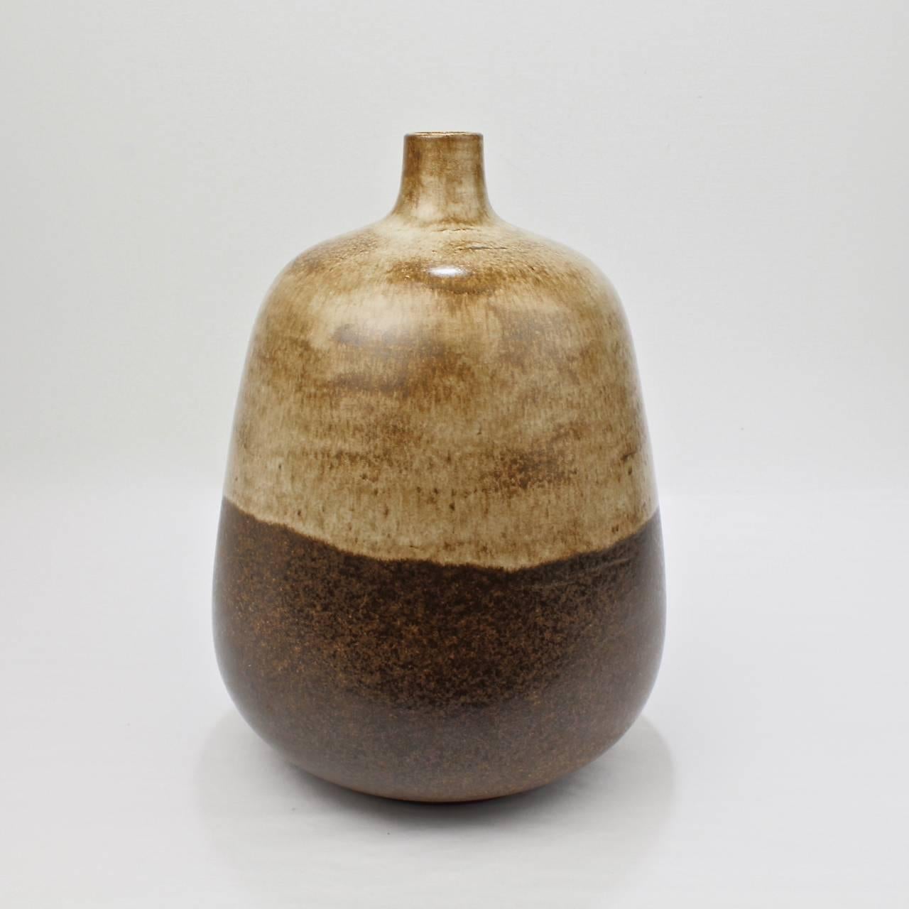 Glazed Italian Mid-Century Modern Two-Tone Pottery Vase by Alvino Bagni for Raymor