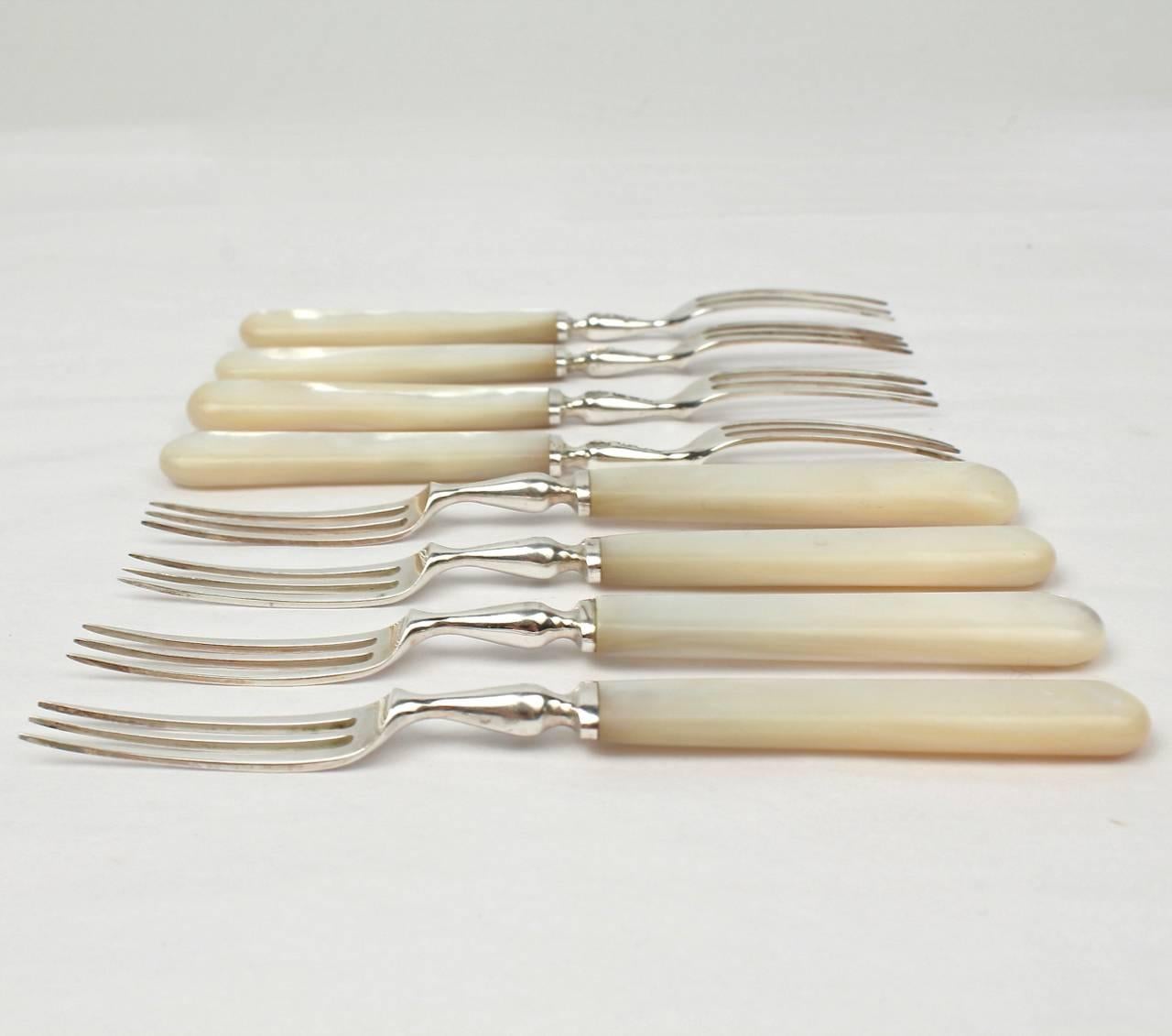 20th Century Antique Mappin & Webb Sterling Silver and Mother-of-pearl Fruit or Dessert Set