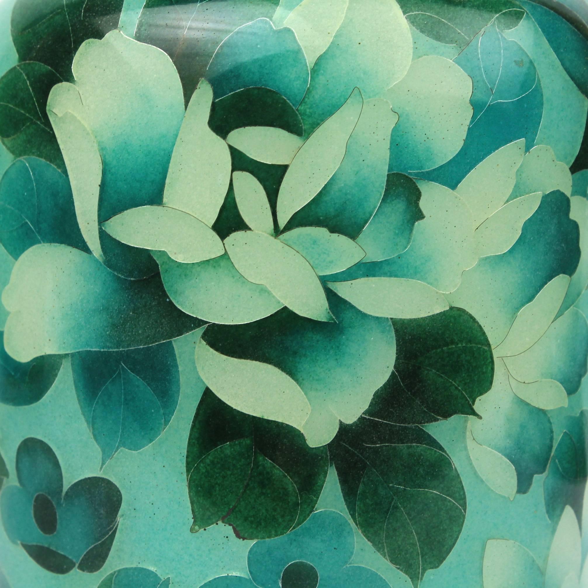 Cloissoné Japanese Green Plique-à-jour Enamel or Cloisonne Vase
