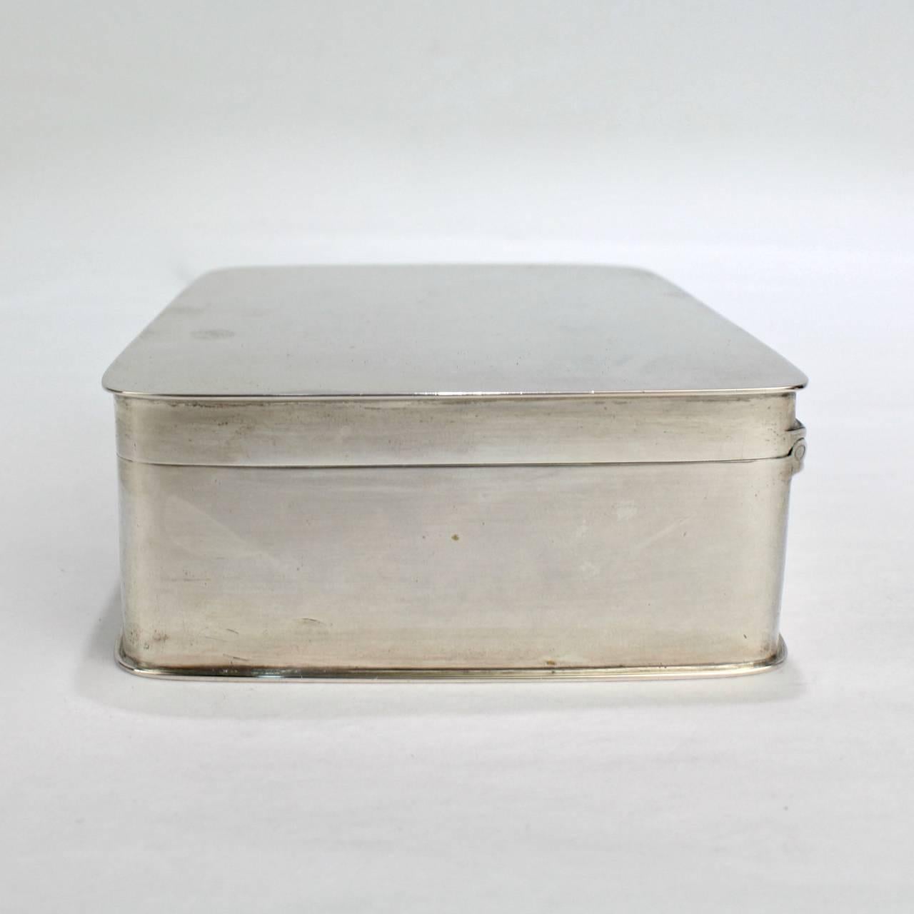 Art Deco German 800 Silver Dresser Box by Körner & Proll Silversmiths of Berlin In Good Condition In Philadelphia, PA