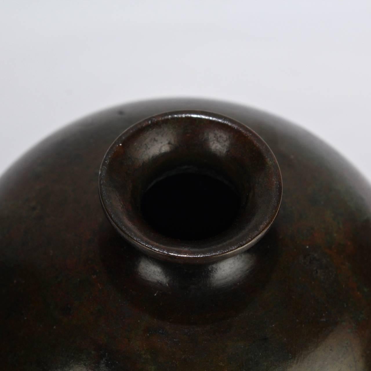 Fine Diminutive Antique Meiji Period Japanese Bronze Vase 1