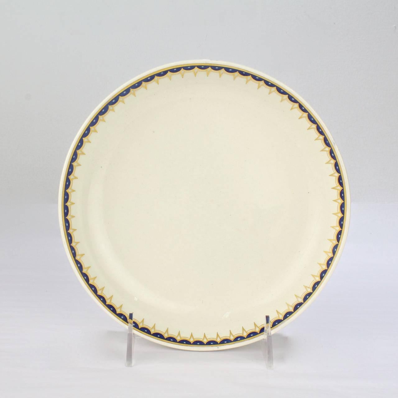 Gilt Set of Three Early 19th Century Wedgwood Creamware Pattern No. 892 Serving Bowls For Sale