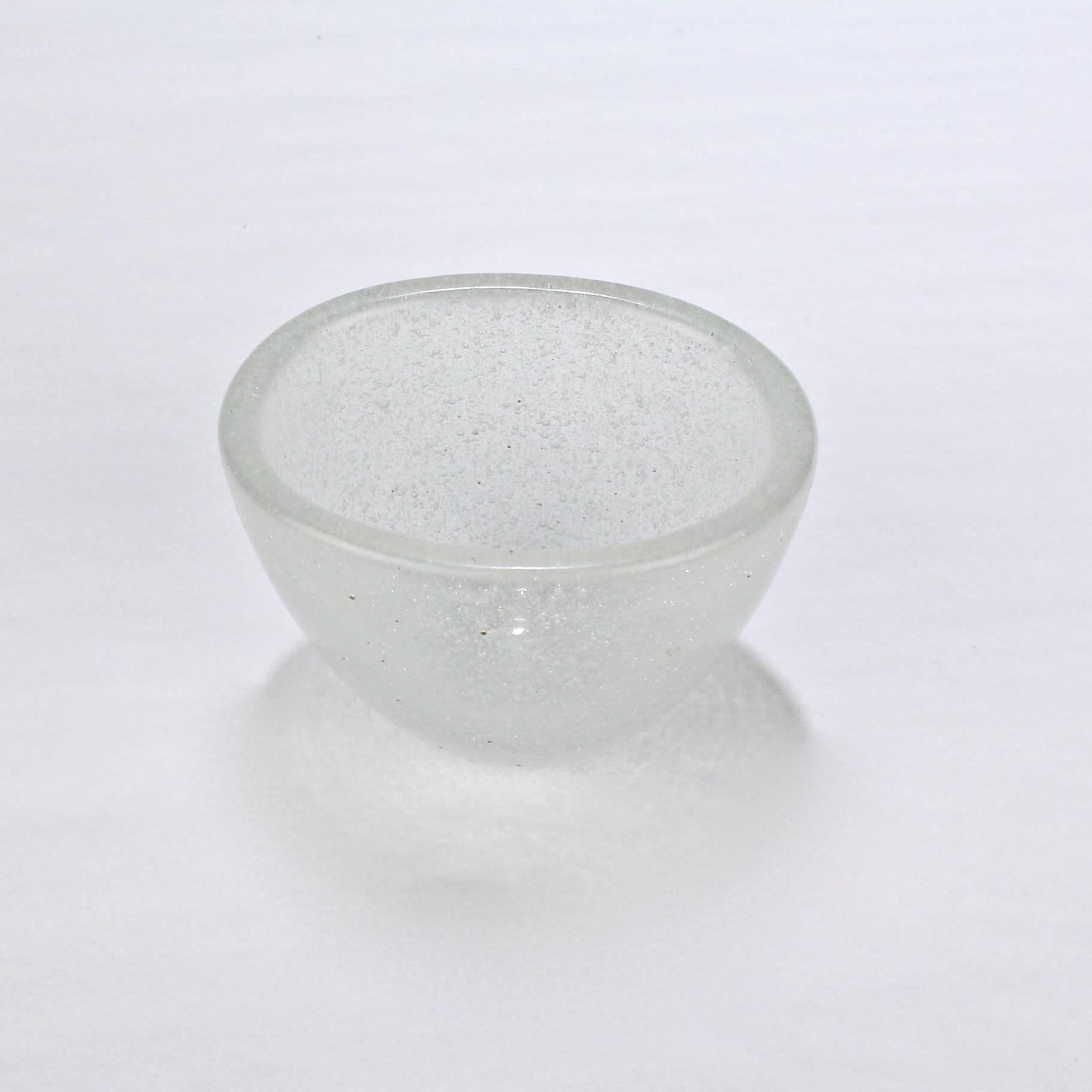 White Pulegoso Glass Vase by Carlo Scarpa for Venini In Good Condition In Philadelphia, PA