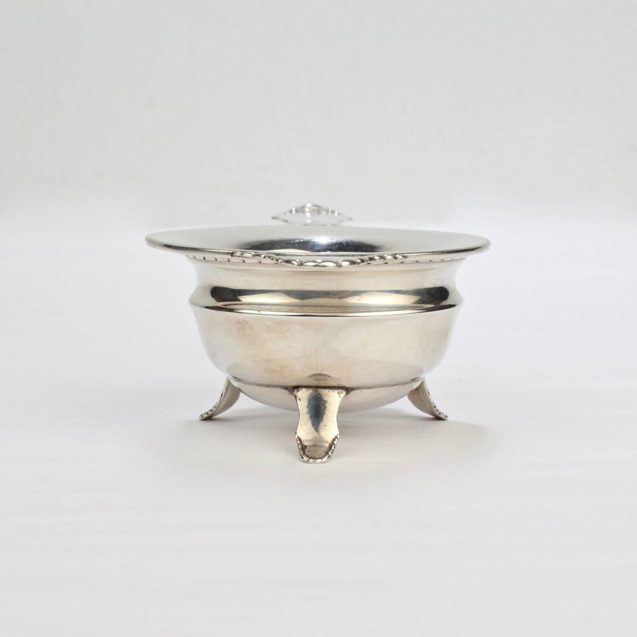 Danish Art Deco Hand-Hammered Sterling Silver Tea Strainer and Stand, 1930 In Good Condition In Philadelphia, PA