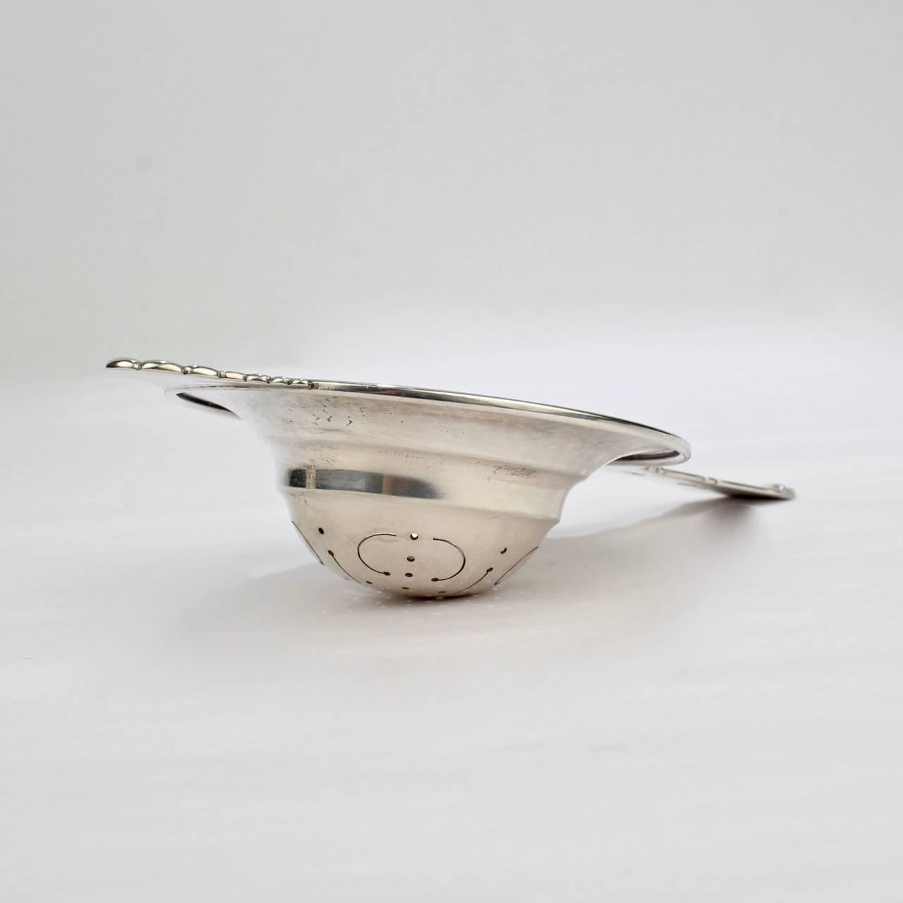 Danish Art Deco Hand-Hammered Sterling Silver Tea Strainer and Stand, 1930 1
