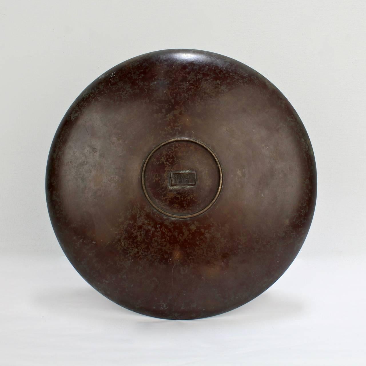 Bronze Assiette en bronze Champlev « Plat Circulaire » Art Déco français Primavera HM, années 1920 en vente