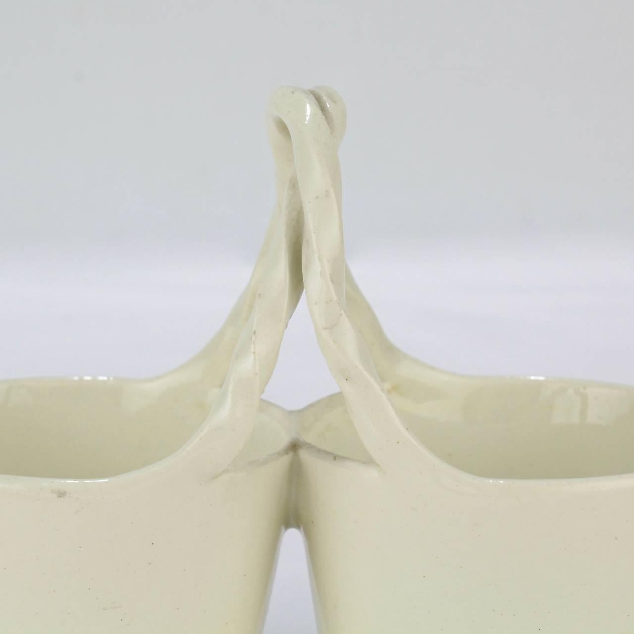 Ceramiche Wedgwood Antico cestino di Wedgwood del XVIII secolo a forma di cesto con doppia saliera in vendita