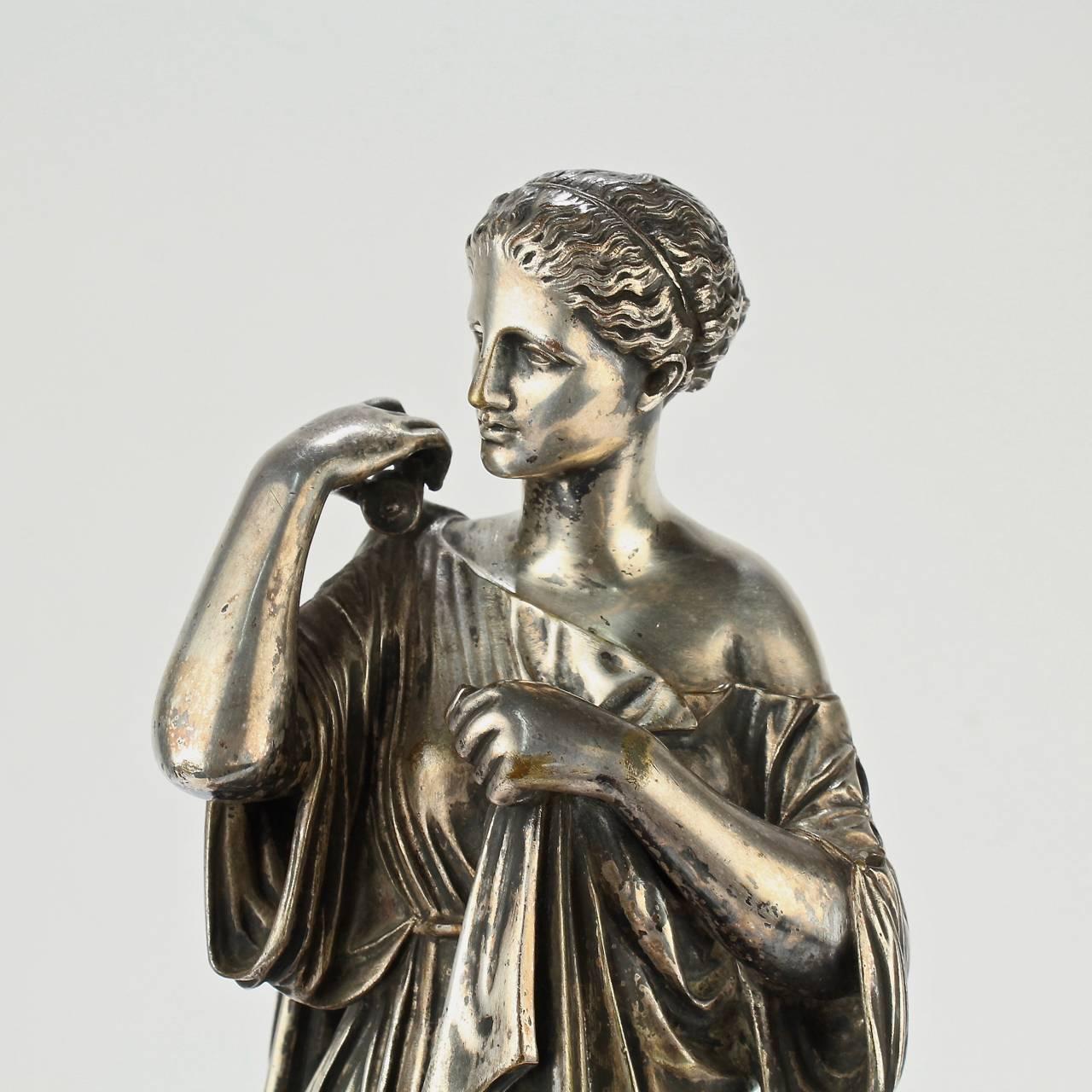 XIXe siècle Sculpture Grand Tour en bronze de Diane de Gabies Argenté par Gautier & Albinet en vente