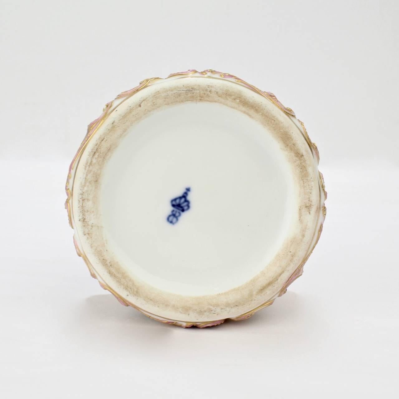 Antigua tabaquera de mesa o cofre redondo de porcelana dorada de París de Bloch & Bourdois en venta 3