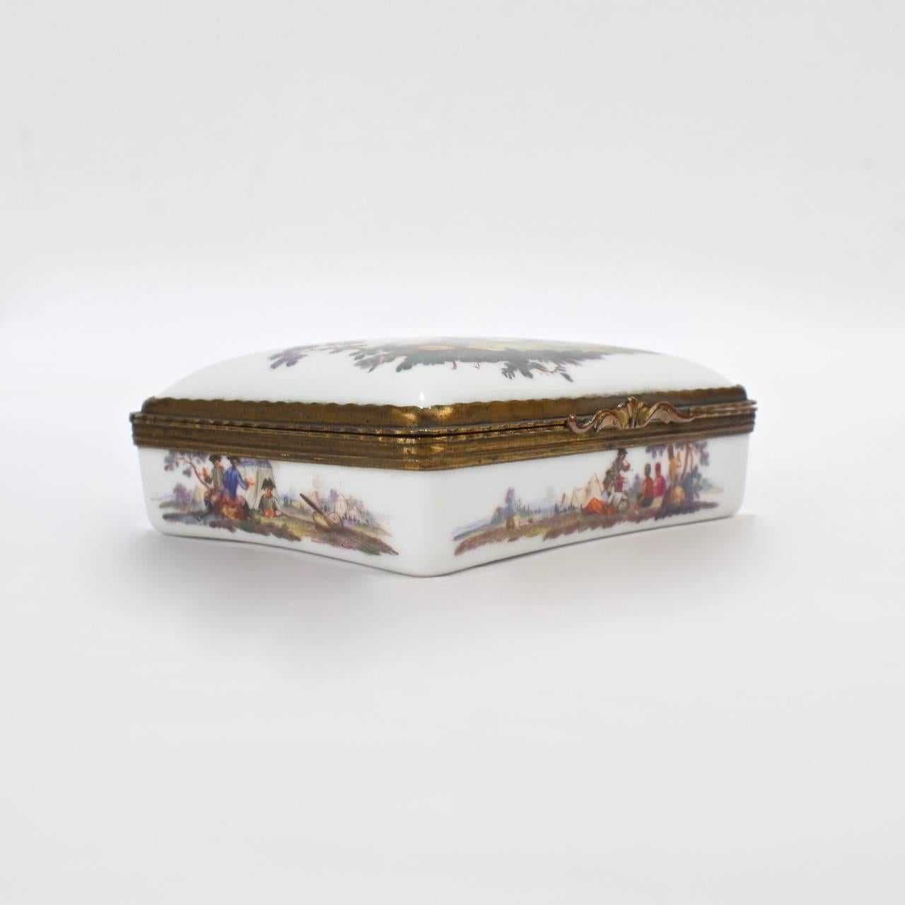 Antique 18th Century French or German Porcelain Snuff Box Military Scenes 5