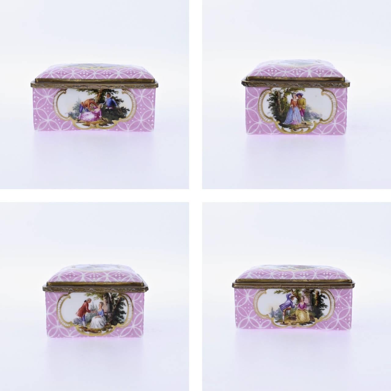 18th Century and Earlier Antique South Staffordshire or Battersea Enamel Table Snuff Box, 18th Century For Sale