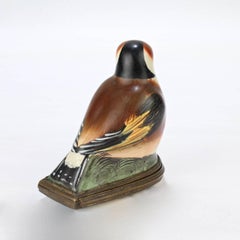 Ancienne bonbonnière / tabatière en émail Figural Bird Battersea ou Staffordshire
