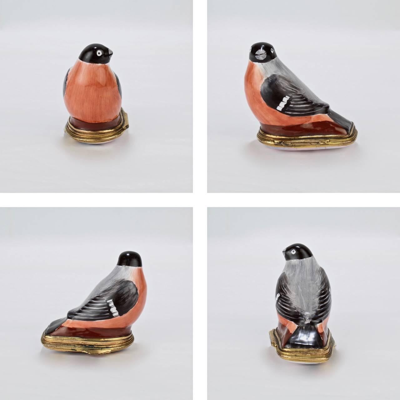 Antike figurale Bonbonniere/Schnupftabakdose mit Vogel Battersea oder Staffordshire-Emaille (Englisch) im Angebot