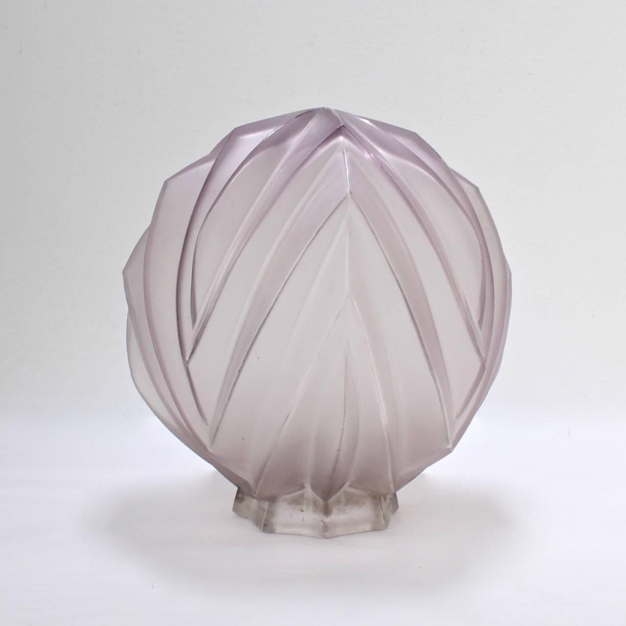 Period French Art Deco Sabino Paris Glass Geometric Ceiling Globe Lamp Shade In Good Condition For Sale In Philadelphia, PA