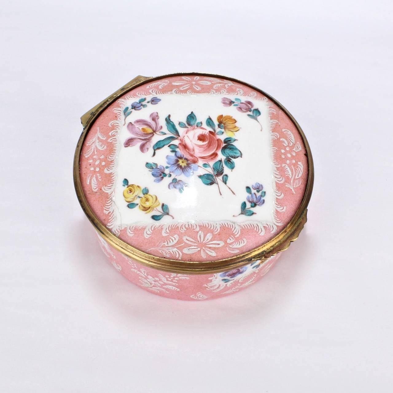 George III Antique Round 18th Century English Battersea Bilston Pink Enamel Table Snuff Box For Sale