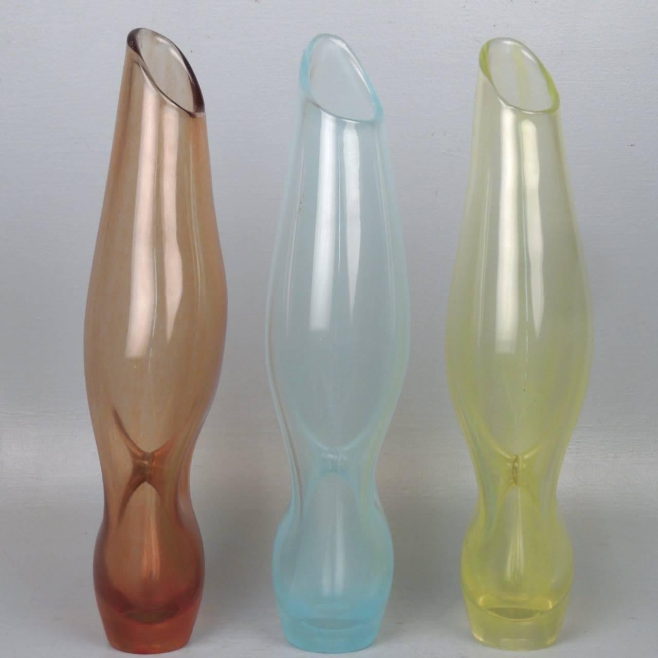 Modernistische Vasen aus „Forato“-Kunstglas von Jacqueline Terpins (Organische Moderne) im Angebot