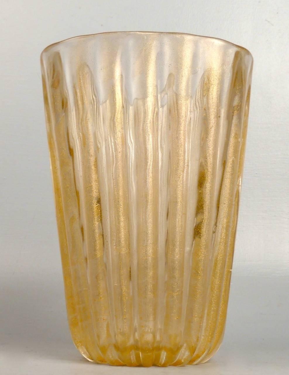 Large Archimede Seguso Ribbed Murano Glass Vase with Gold Foil 3