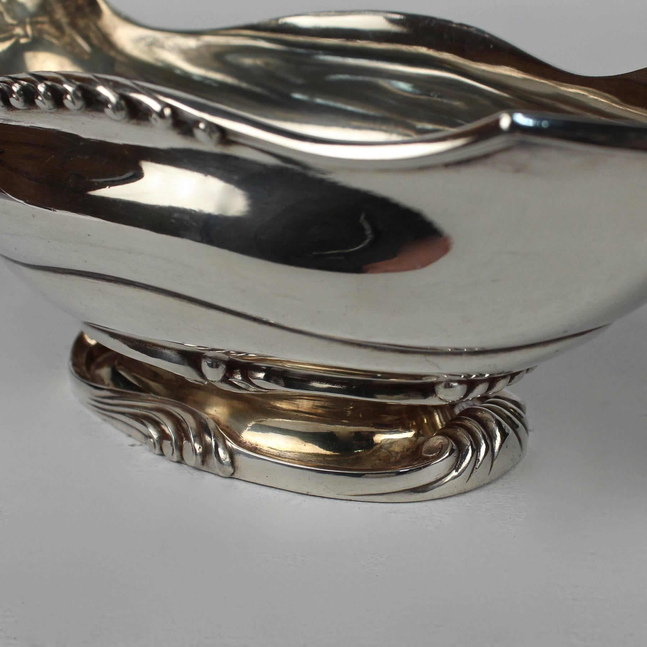 Pair of Art Nouveau Dutch Sterling Silver Sauce Boats with Cattails by Ph Saakes For Sale 1