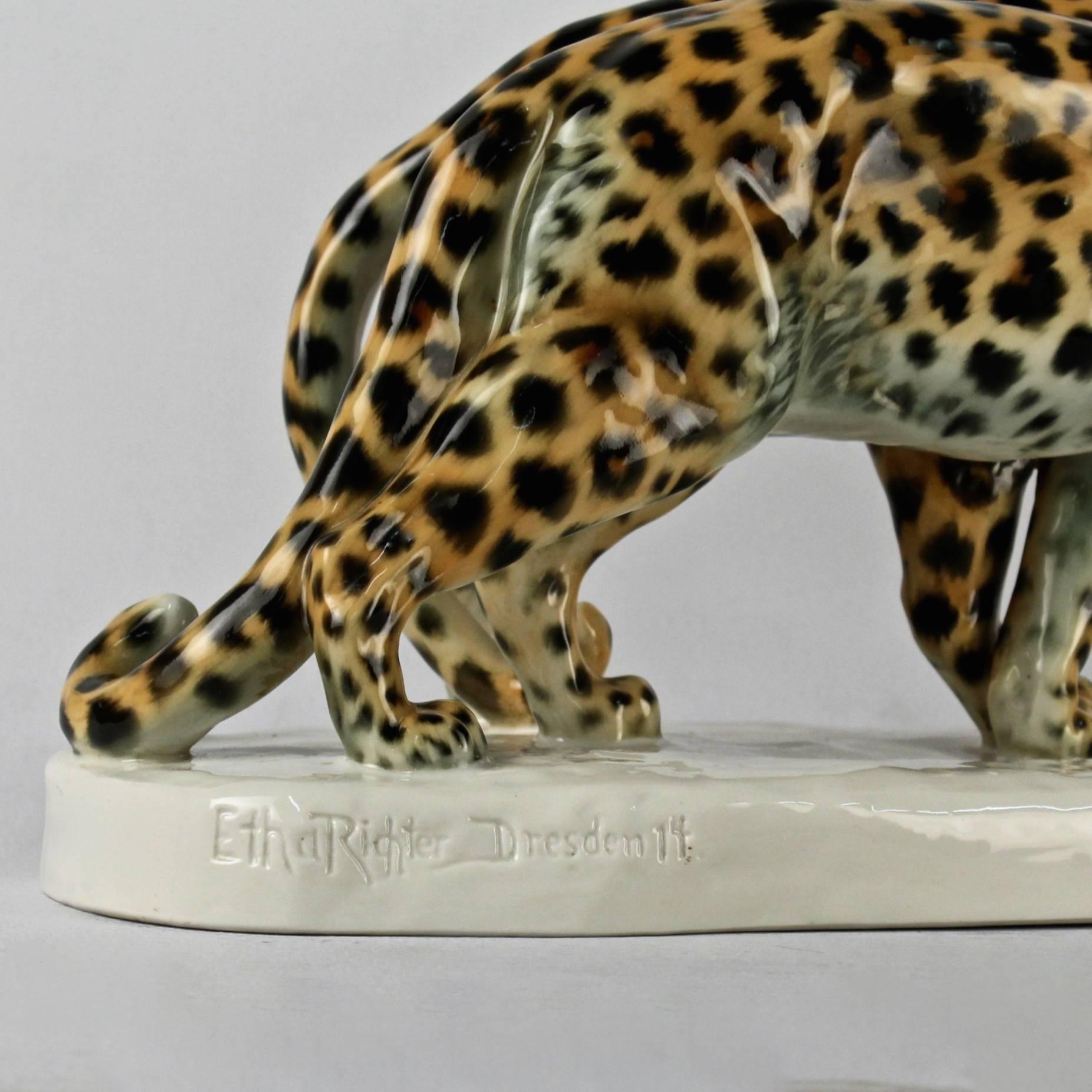 Art Deco Porcelain Figure of Leopards by Etha Richter for Schwarzburger, 1914 In Good Condition In Philadelphia, PA