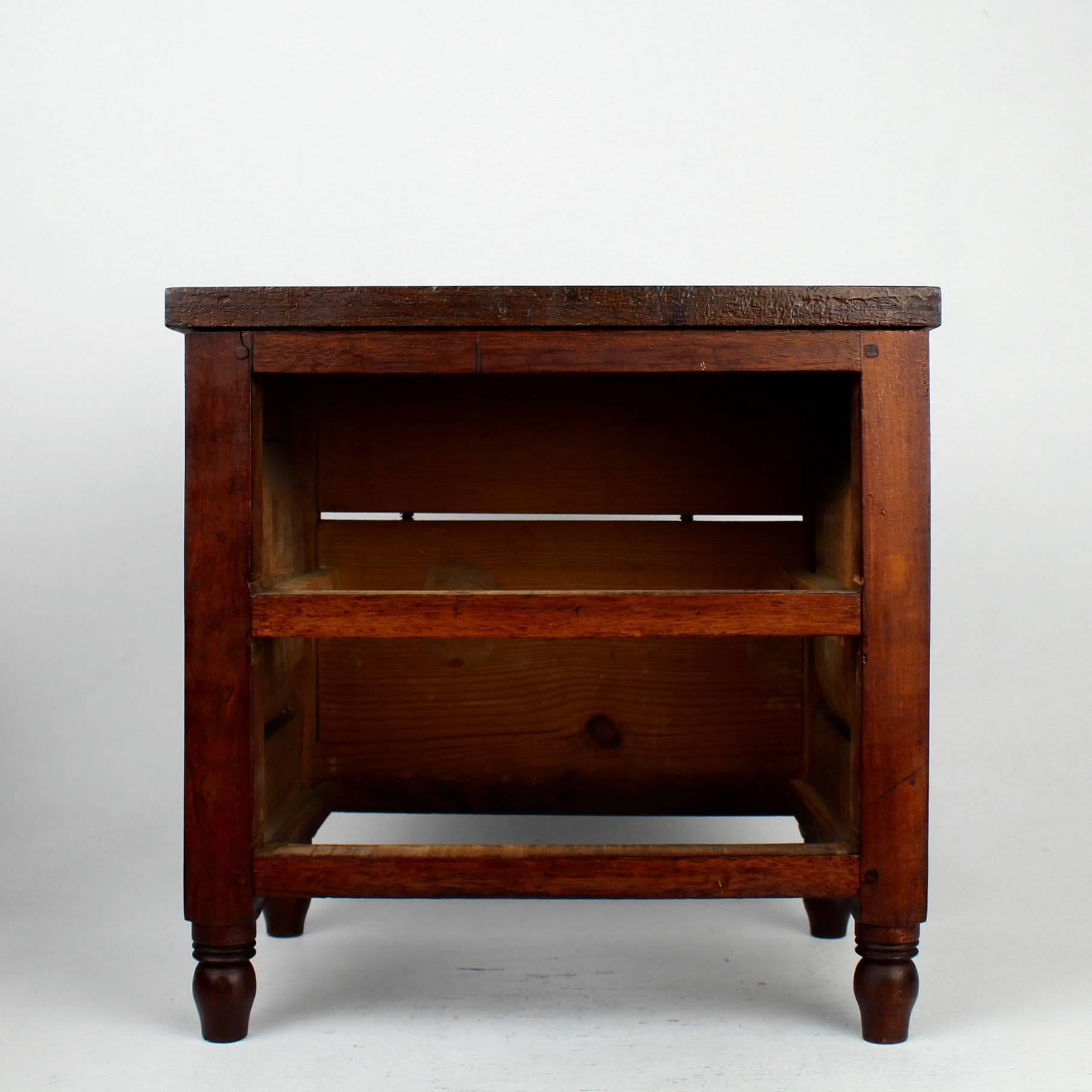 Late 19th Century Pennsylvania Miniature Walnut & Pine Paneled Chest of Drawers For Sale 4