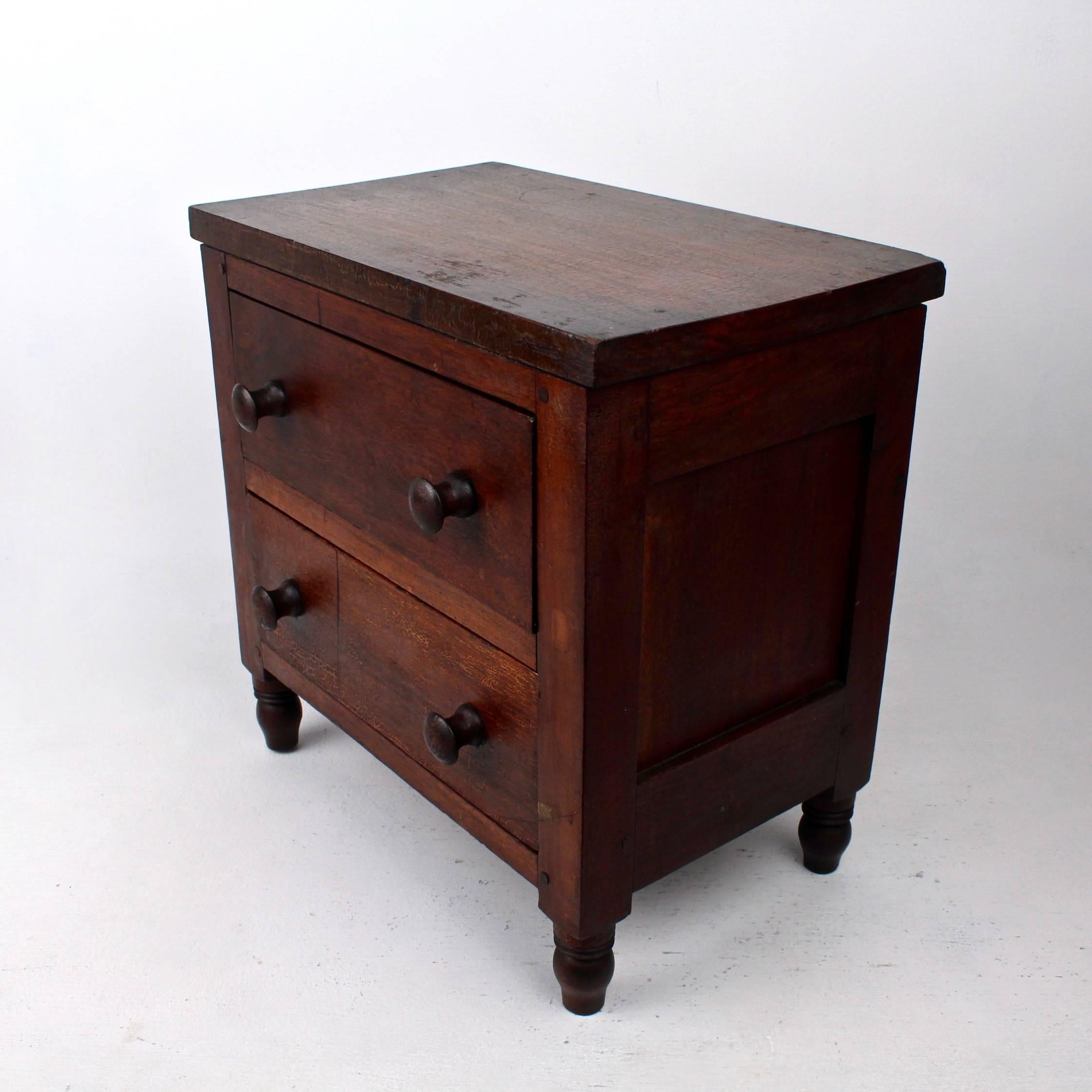 American Late 19th Century Pennsylvania Miniature Walnut & Pine Paneled Chest of Drawers For Sale