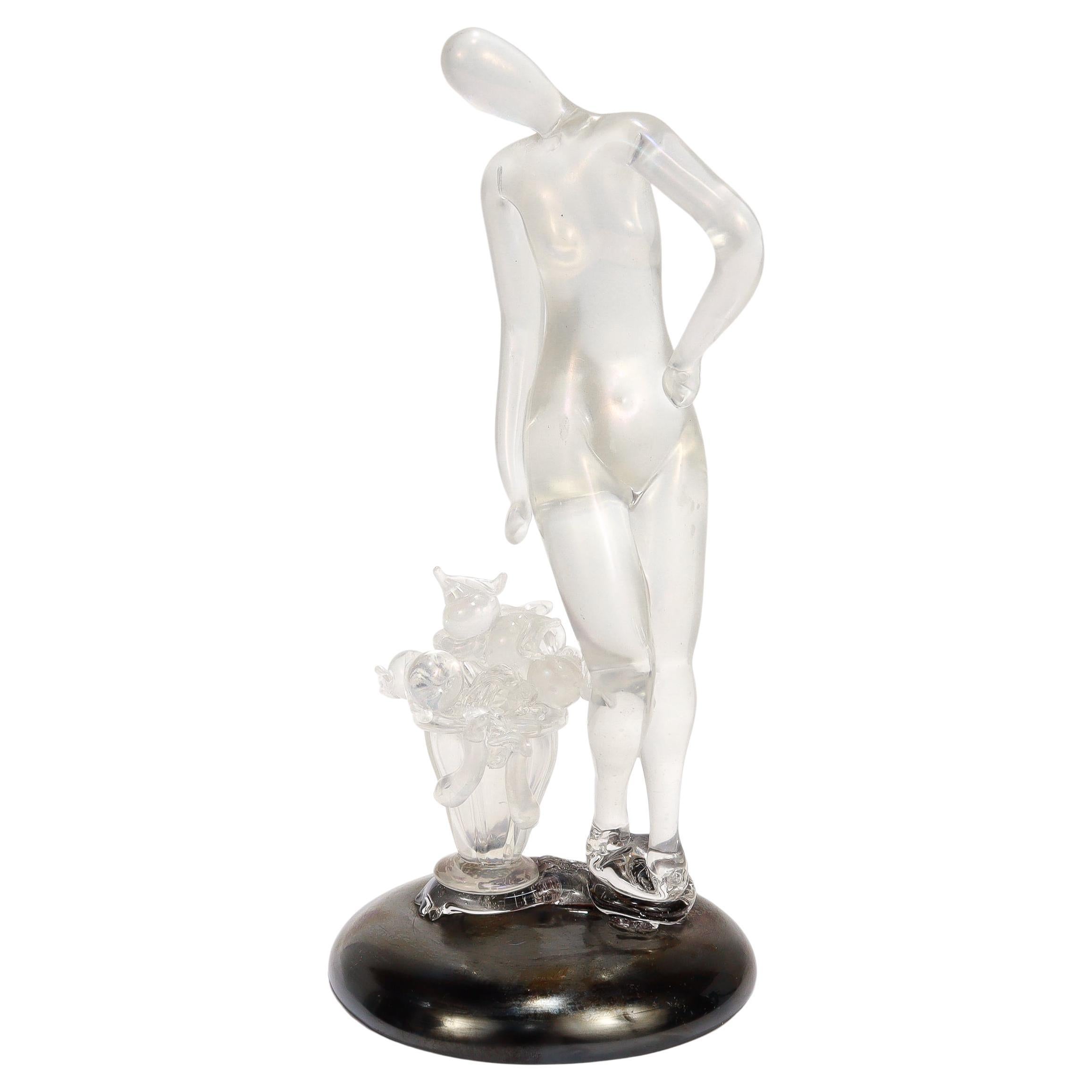 Flavio Poli / M.I.V.I. Figurina di donna nuda in vetro artistico di Murano con frutta e fiori