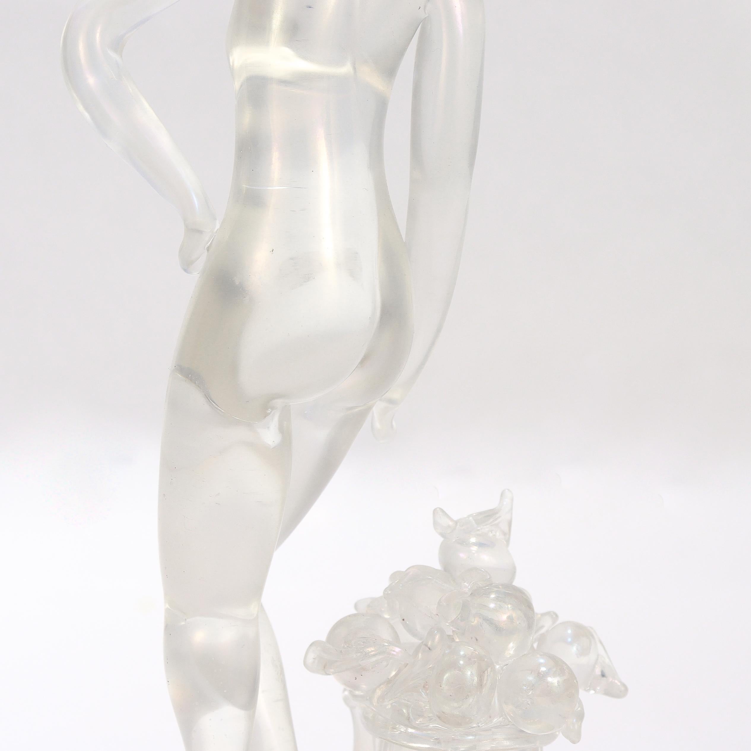 Flavio Poli / M.I.V.I. Figurina di donna nuda in vetro artistico di Murano con frutta e fiori in vendita 9