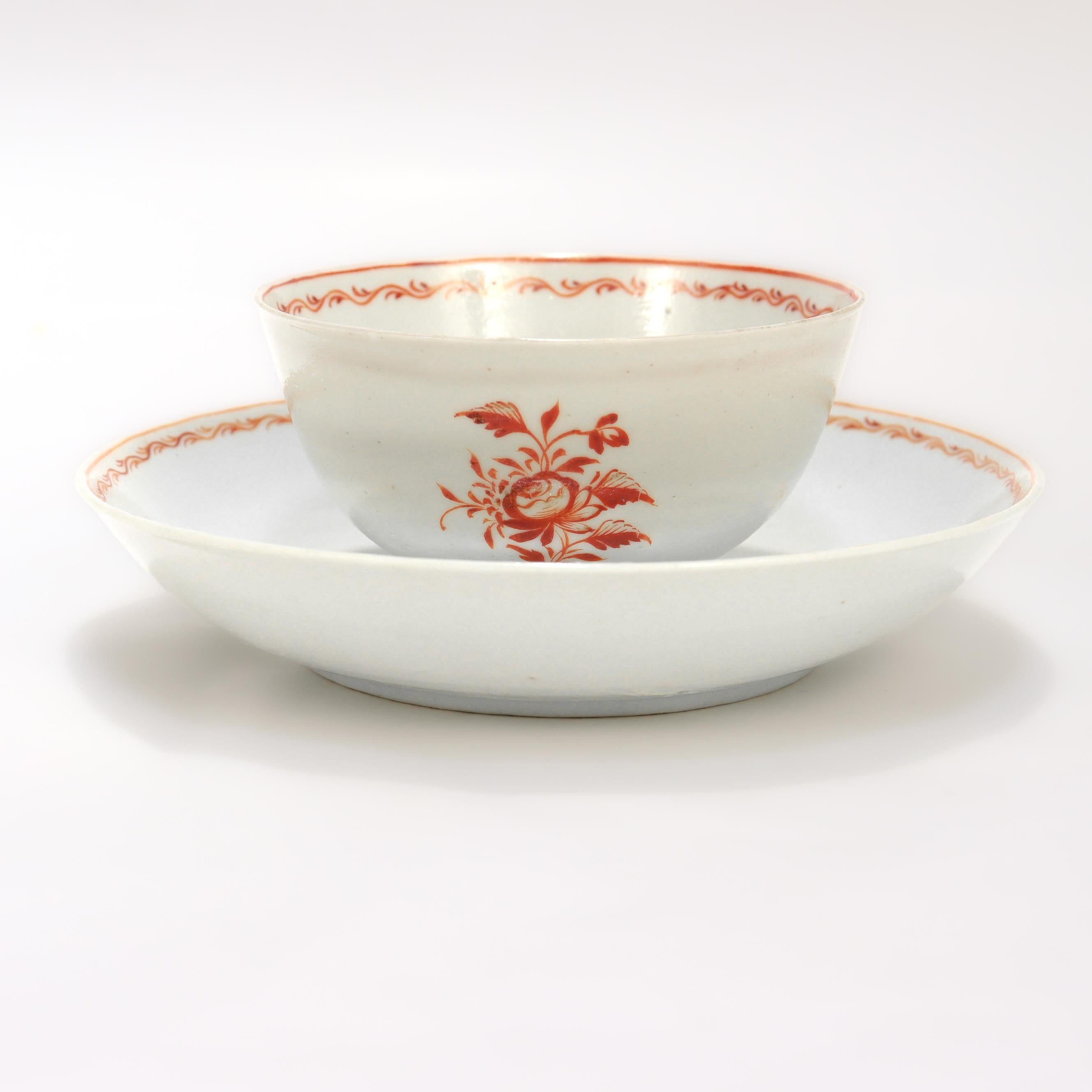 Exportation chinoise Ancienne tasse à thé et soucoupe en porcelaine d'exportation chinoise du 18e siècle en vente
