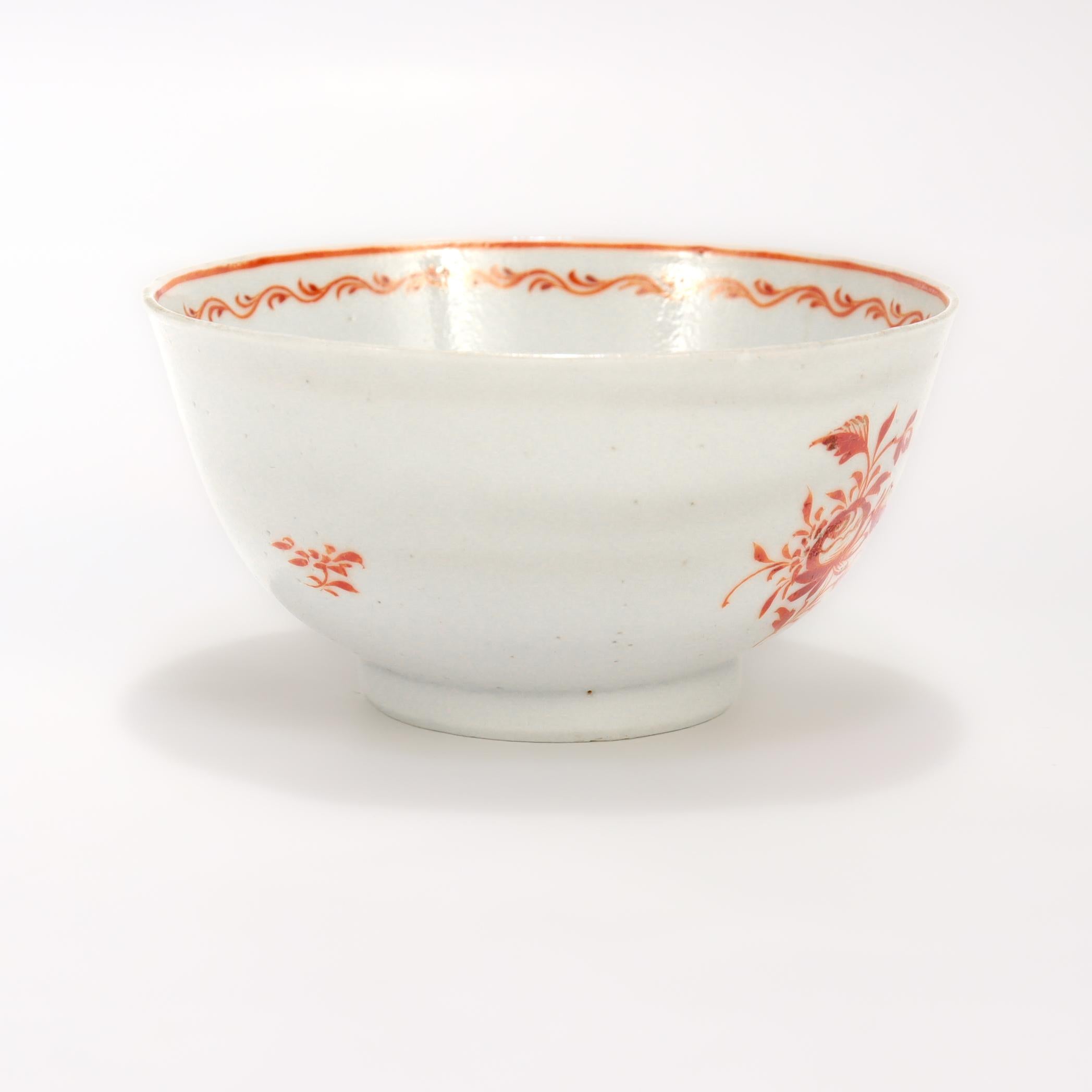 Ancienne tasse à thé et soucoupe en porcelaine d'exportation chinoise du 18e siècle en vente 1