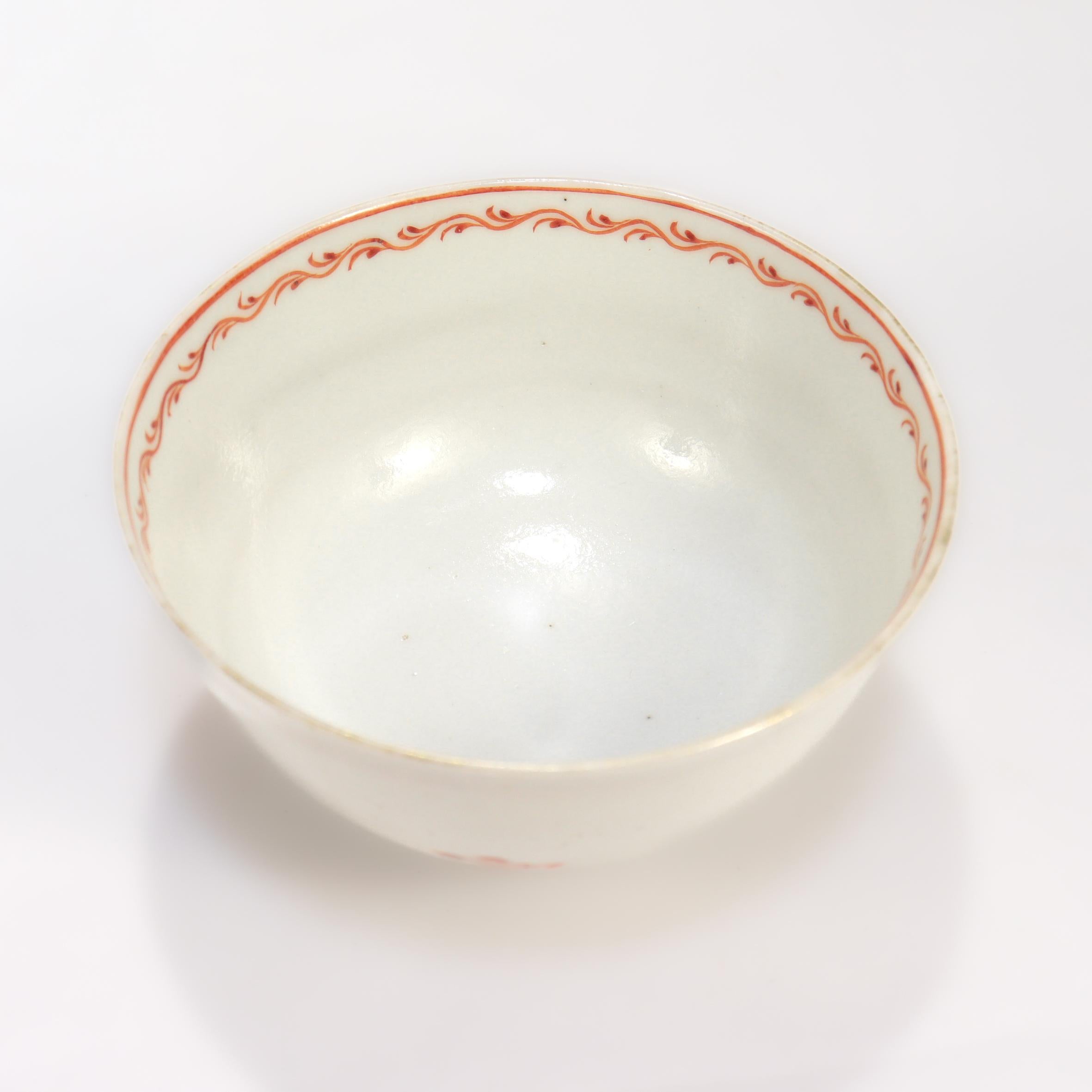 Ancienne tasse à thé et soucoupe en porcelaine d'exportation chinoise du 18e siècle en vente 6