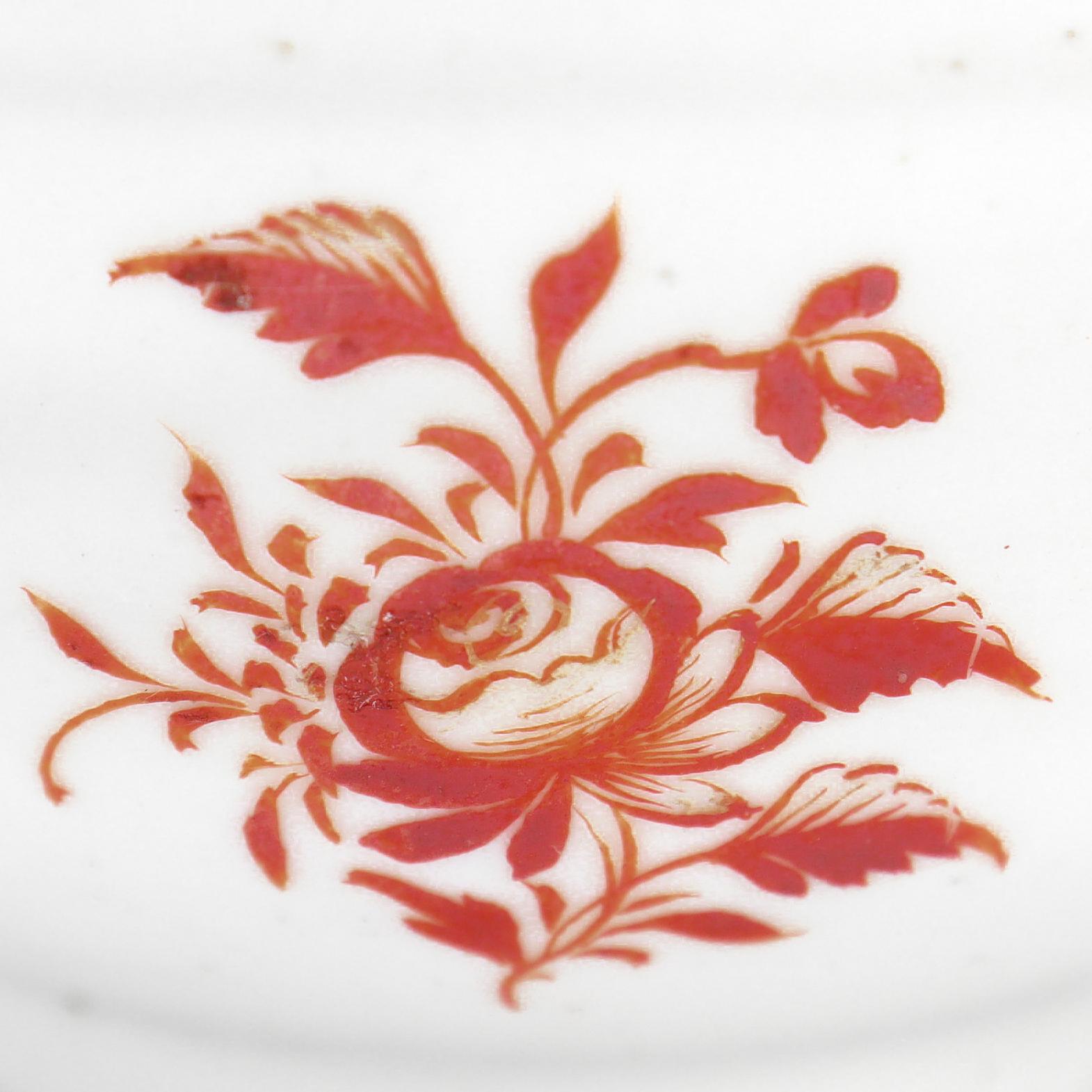 Ancienne tasse à thé et soucoupe en porcelaine d'exportation chinoise du 18e siècle en vente 10