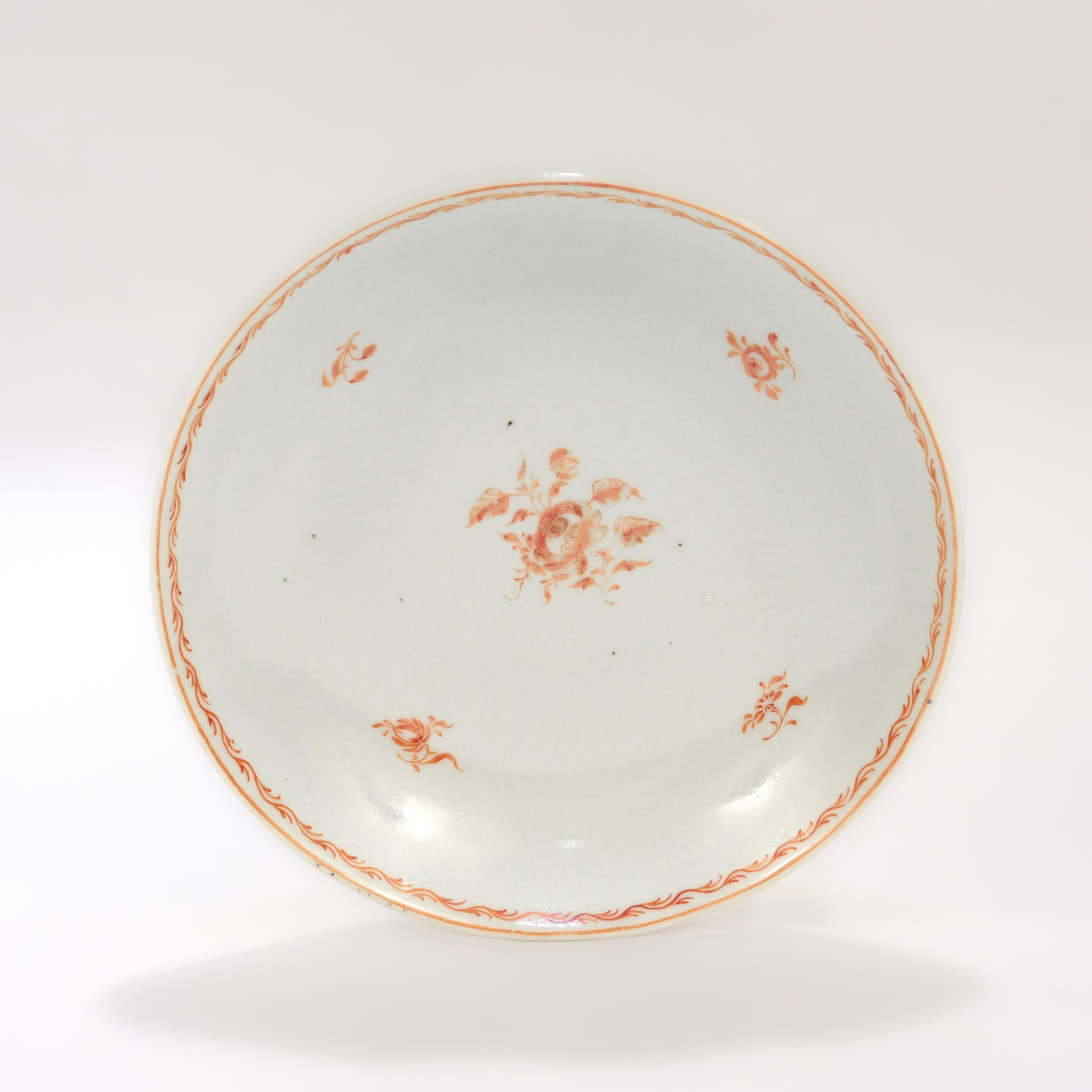 Ancienne tasse à thé et soucoupe en porcelaine d'exportation chinoise du 18e siècle en vente 8