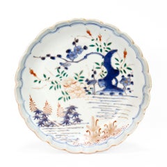 Antike japanische Imari-Porzellanschale mit gewelltem Rand