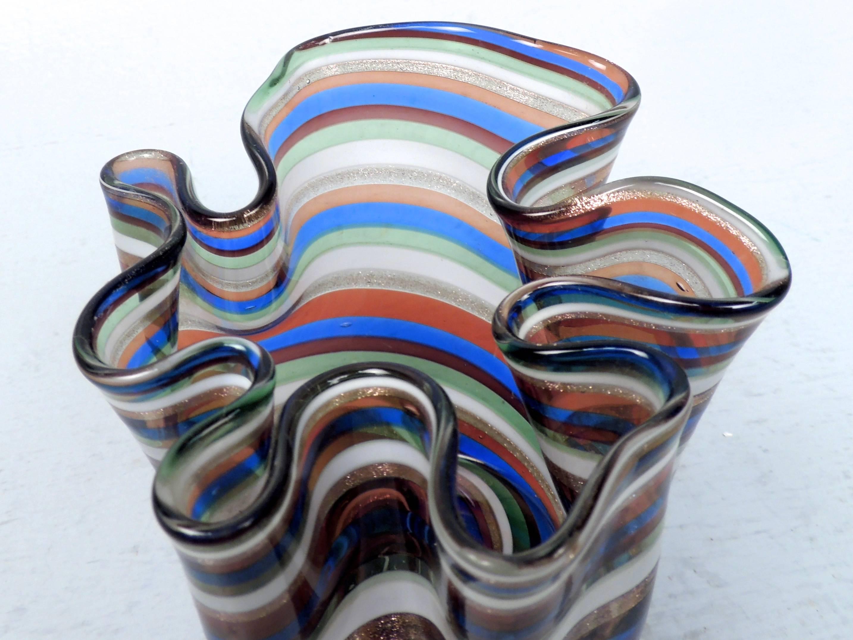 Italiano Vaso Filigrana Fazzoletto o Fazzoletto in vetro veneziano o di Murano in vendita