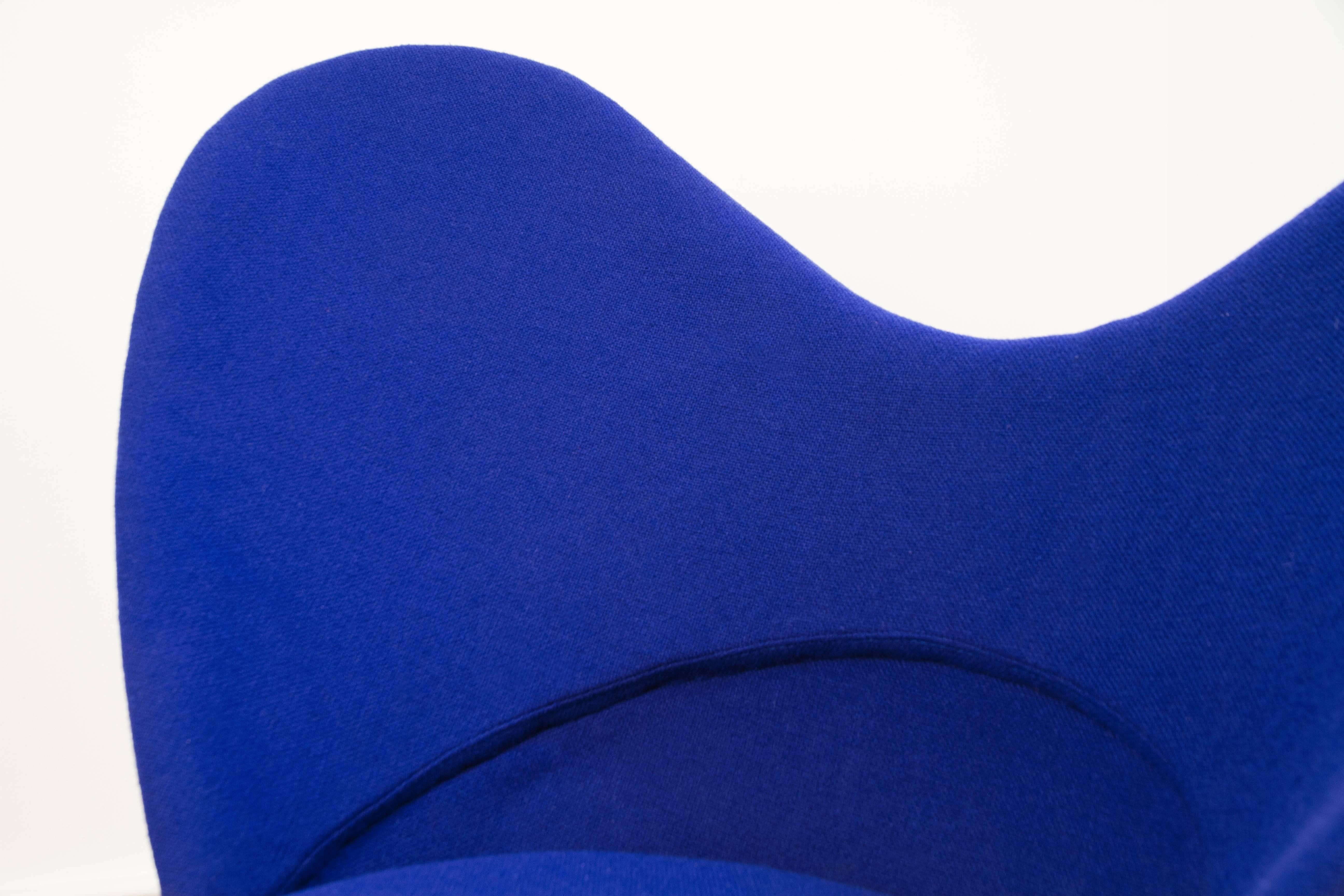 Original Heart chair designed by Verner Panton in 1950s made with metal chrome and electric blue upholstery by Kvadrat in Denmark.