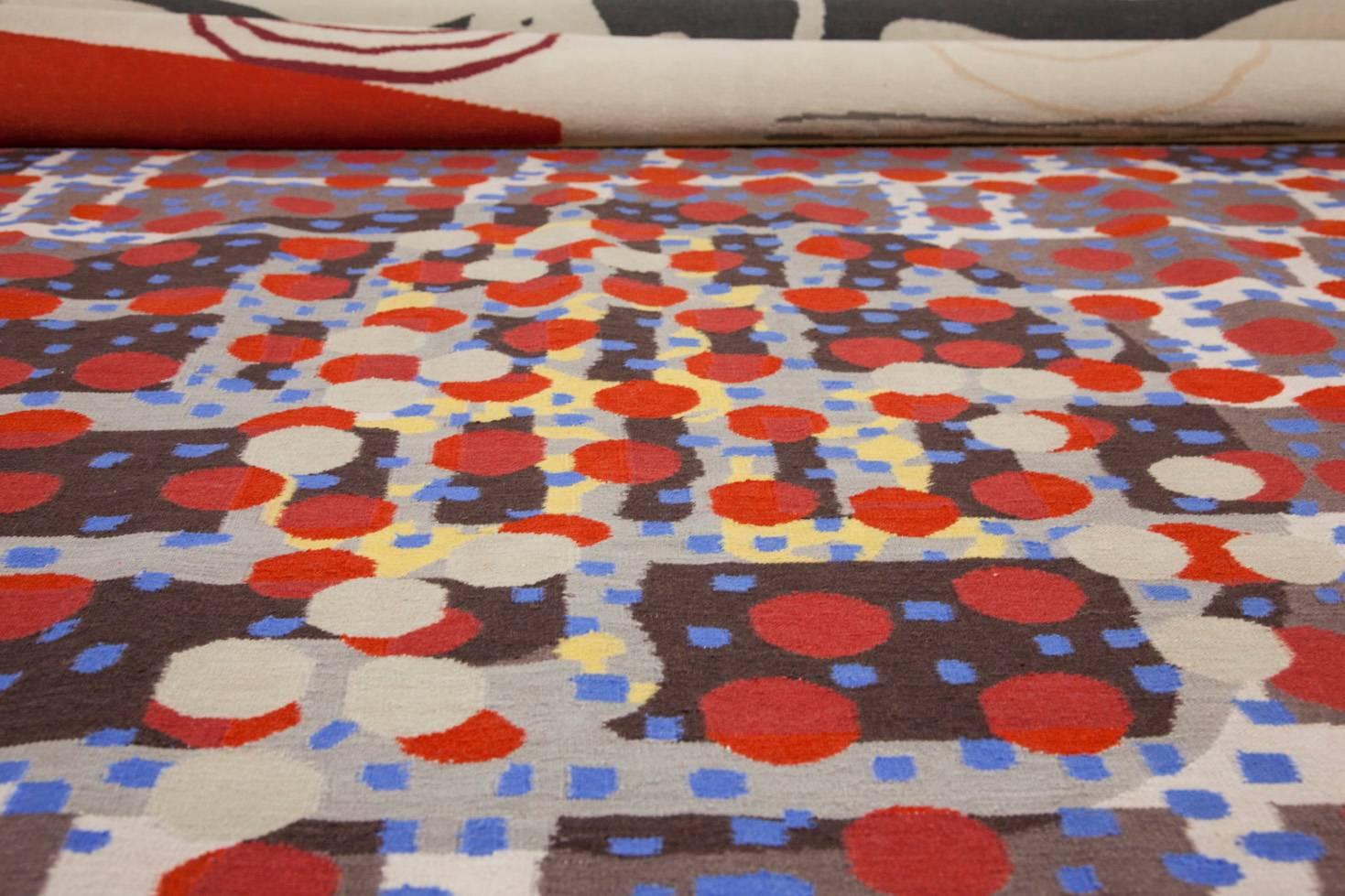 Modern Rafa Forteza Rectangular Indian Wool Rug Grey, Black, Blue, and red ´Fluctus C´ For Sale