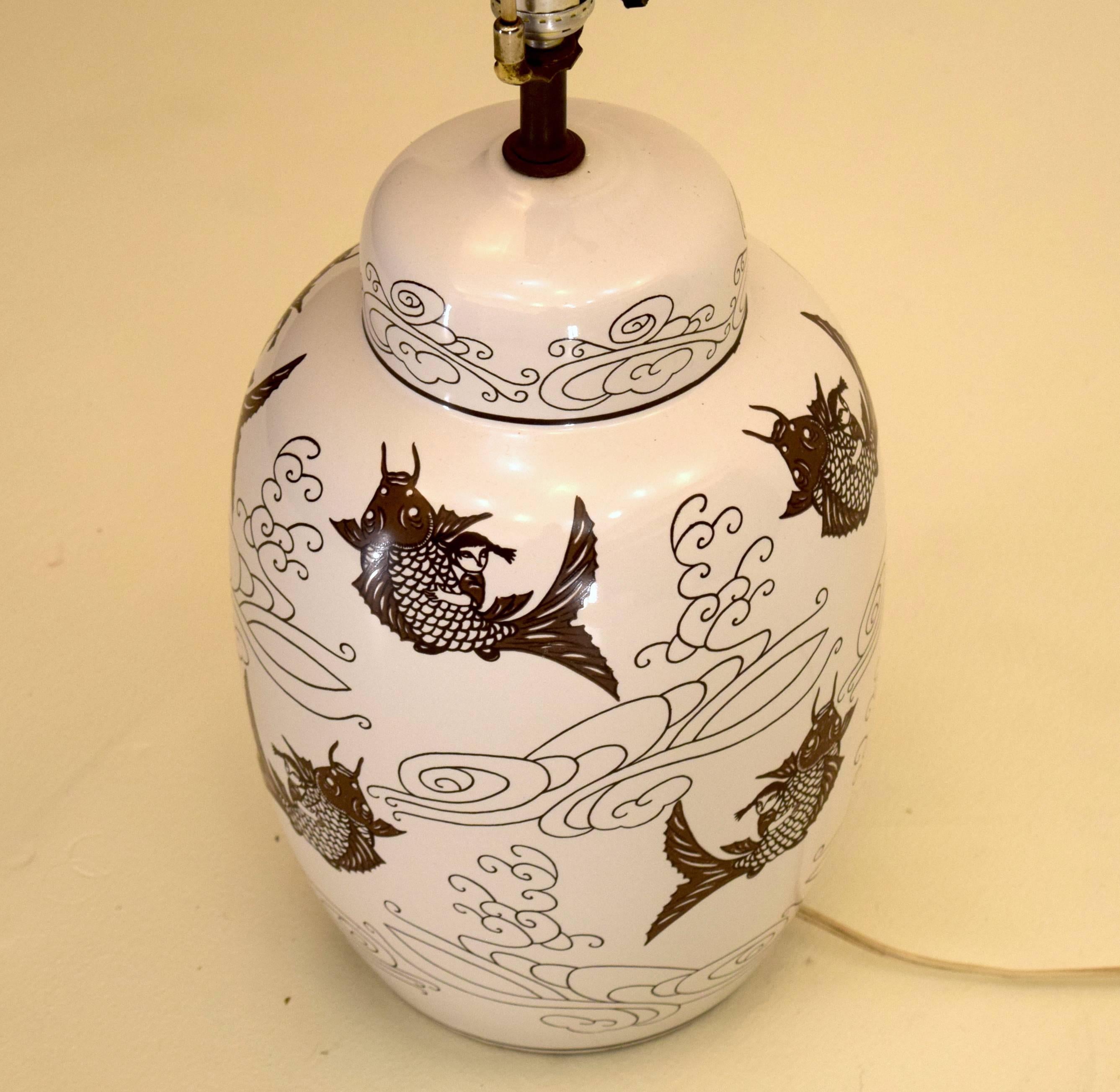 Hollywood Regency Chinoiserie Table Lamps Pair In Excellent Condition In South Charleston, WV