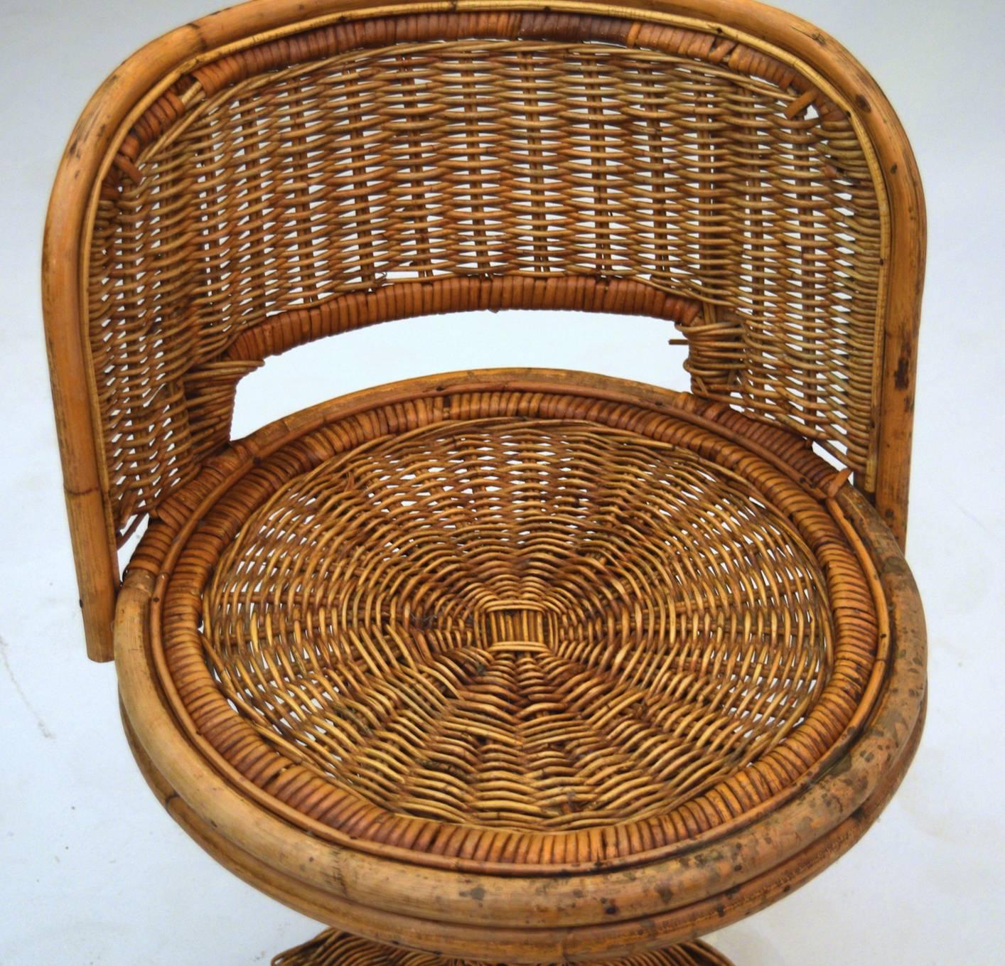 1950s Wicker Rattan Dinette with Swivel Seats In Good Condition In South Charleston, WV