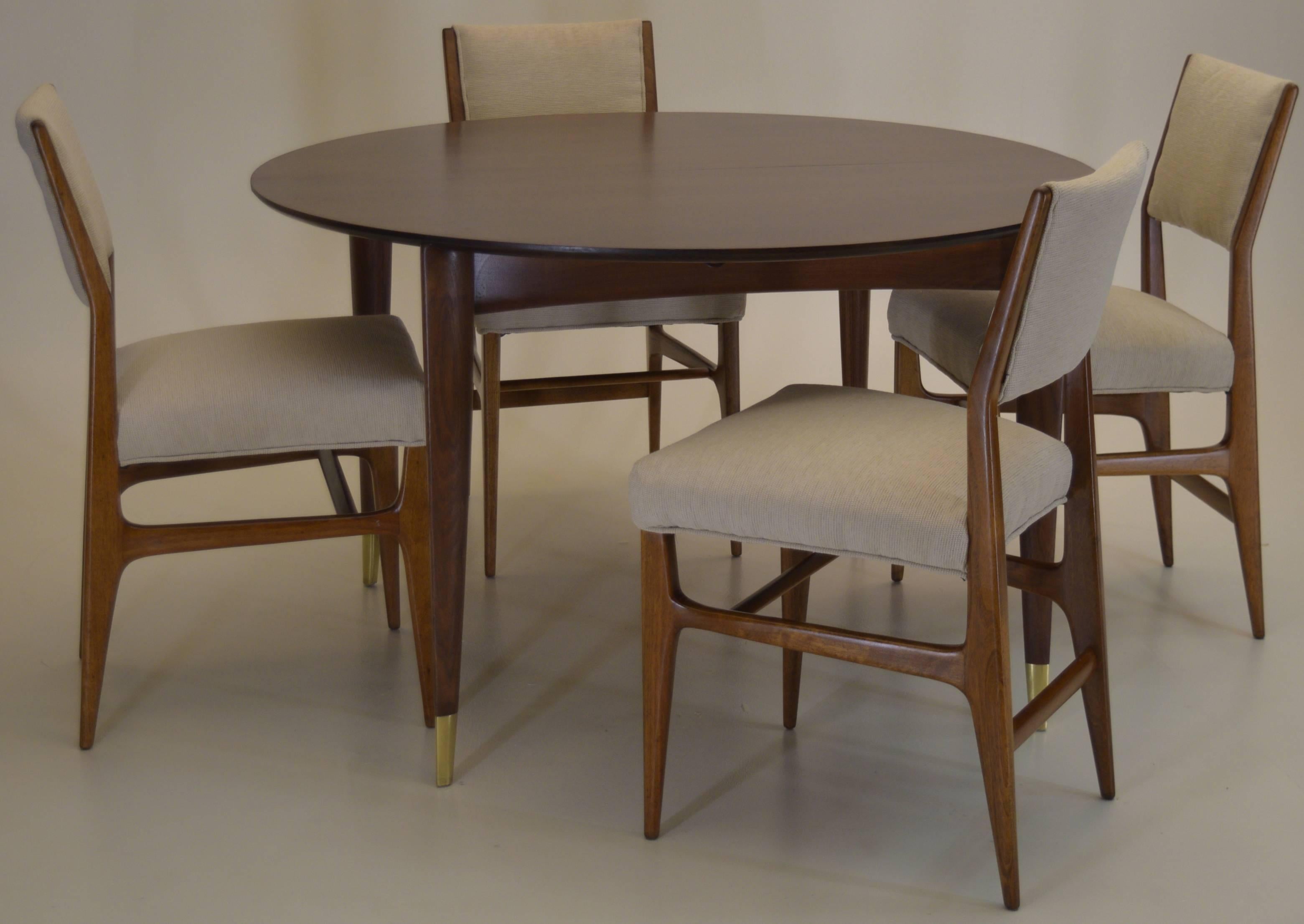 Gio Ponti Round Dining Table by M. Singer & Sons In Excellent Condition In South Charleston, WV