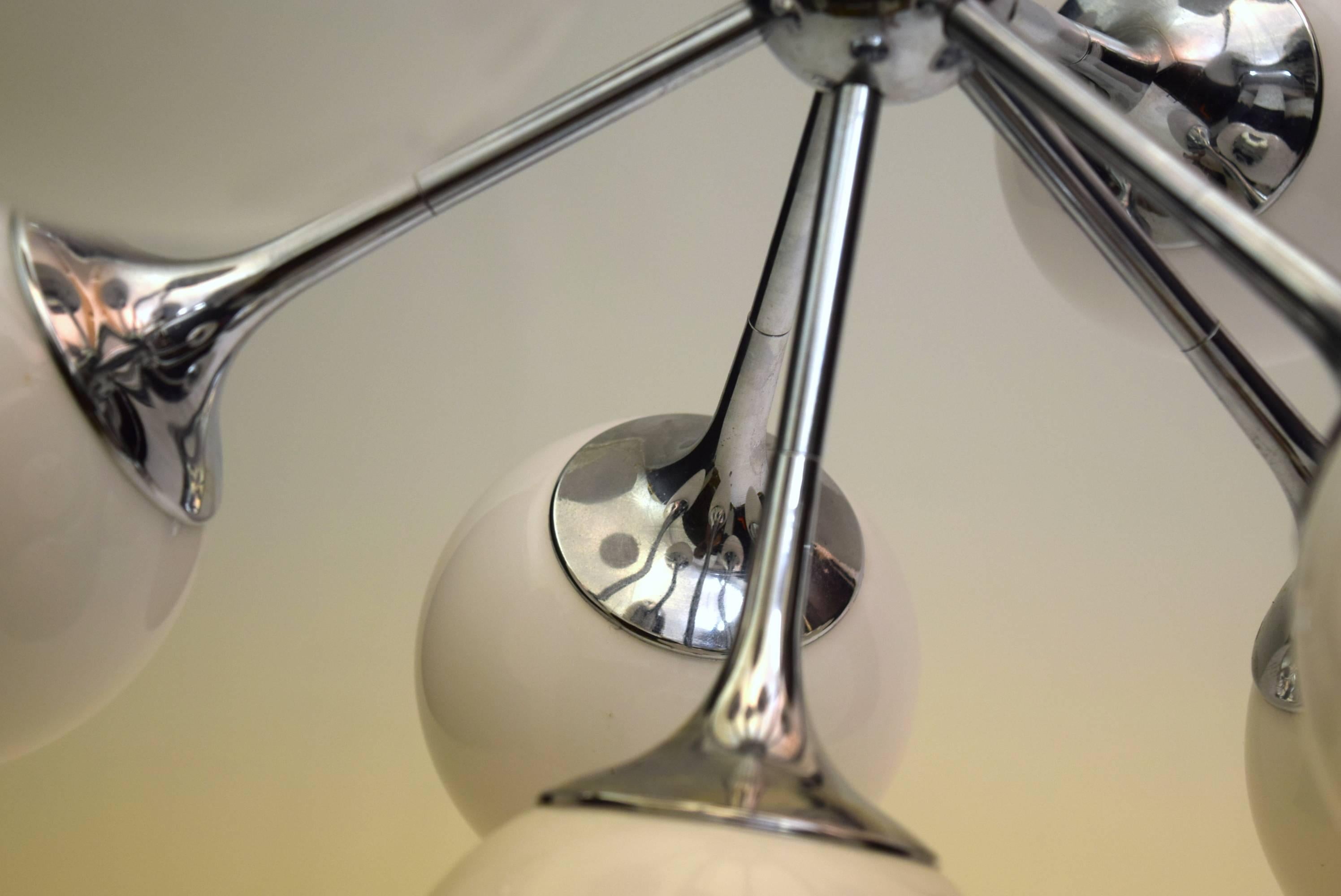 Twelve-Light Sputnik Satellite Chandelier Pendant Chrome Glass by Lightolier In Excellent Condition In South Charleston, WV