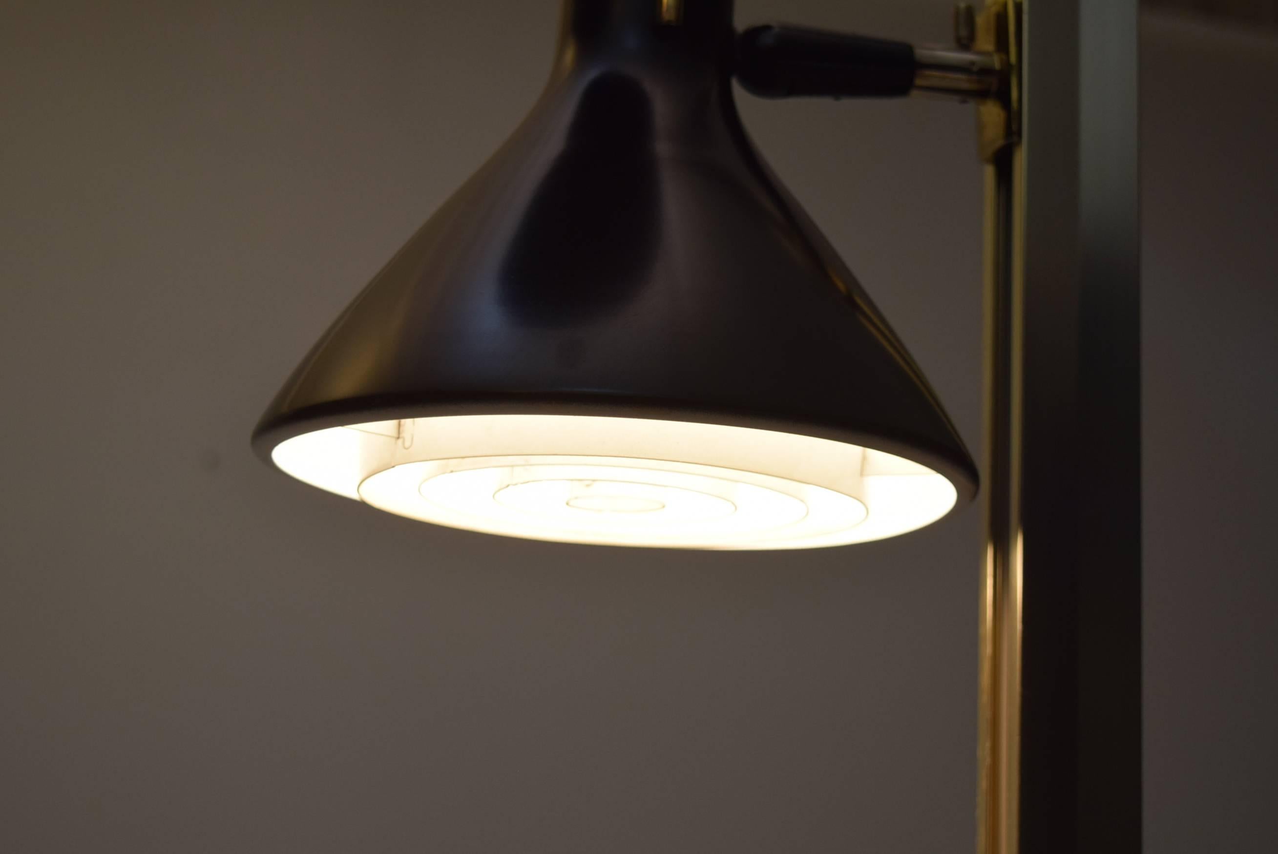 Mid-20th Century Lightolier Lytespan Table Floor to Ceiling Lamp