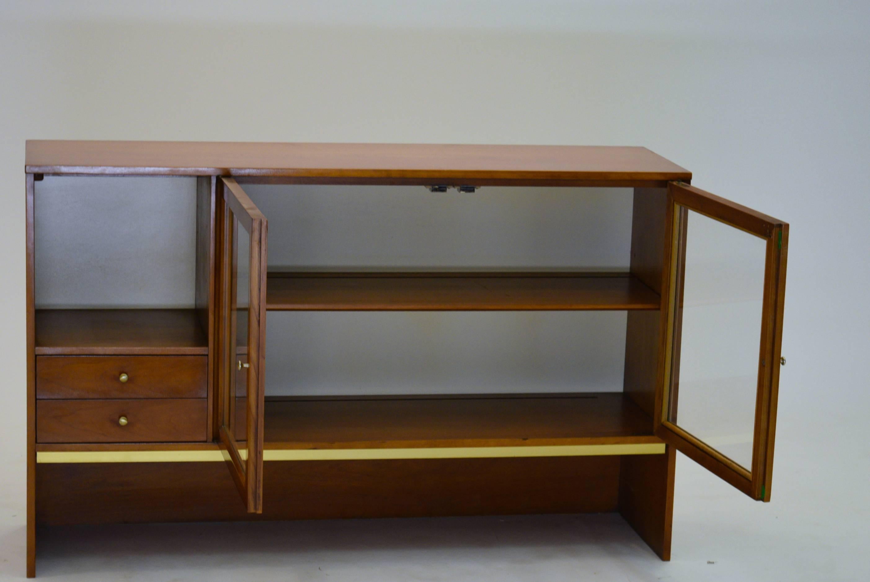 Hutch for Drexel Cabinets, from the Sun Coast series.

A petite unit measuring only 48
