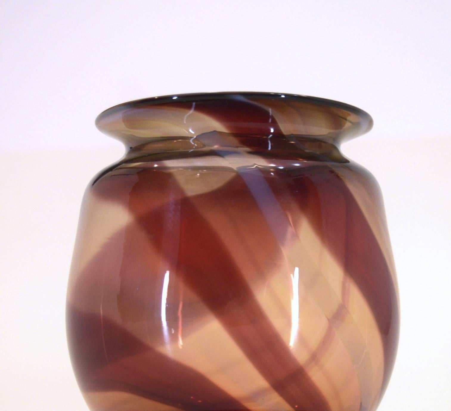 Mid-Century Modern Handblown Vase with Custom Stand by Nancy Freeman, 1979 For Sale