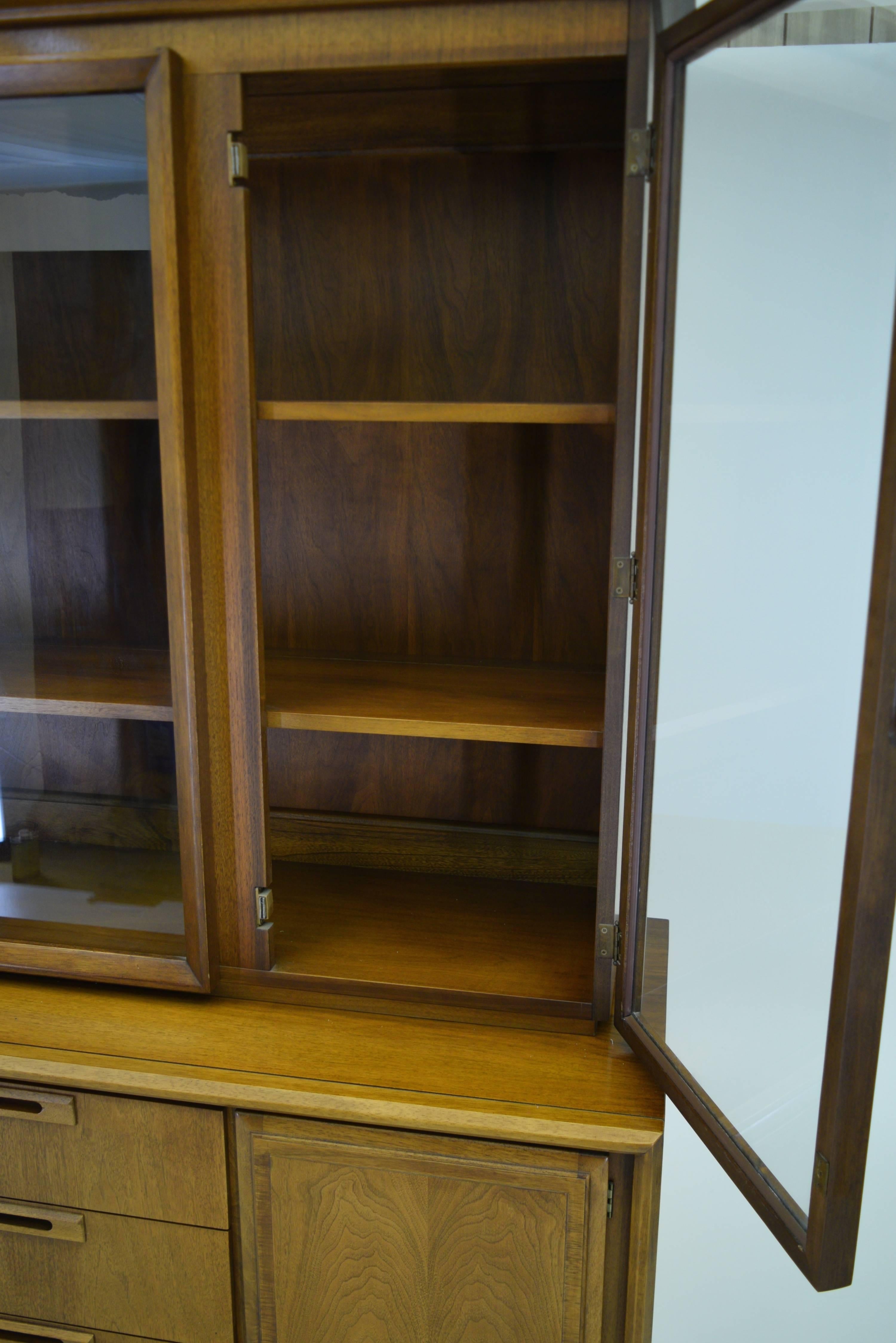 20th Century Two-Piece American Walnut China Cabinet and Hutch