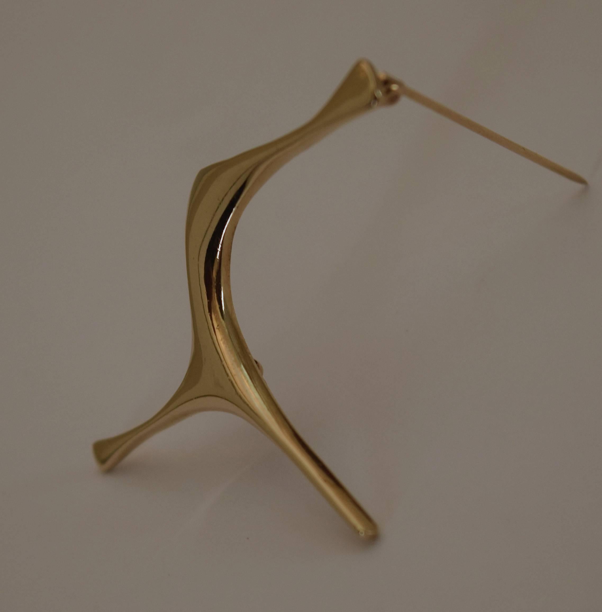 Hand-Crafted Gold Brooch by Ed Wiener, circa 1960s