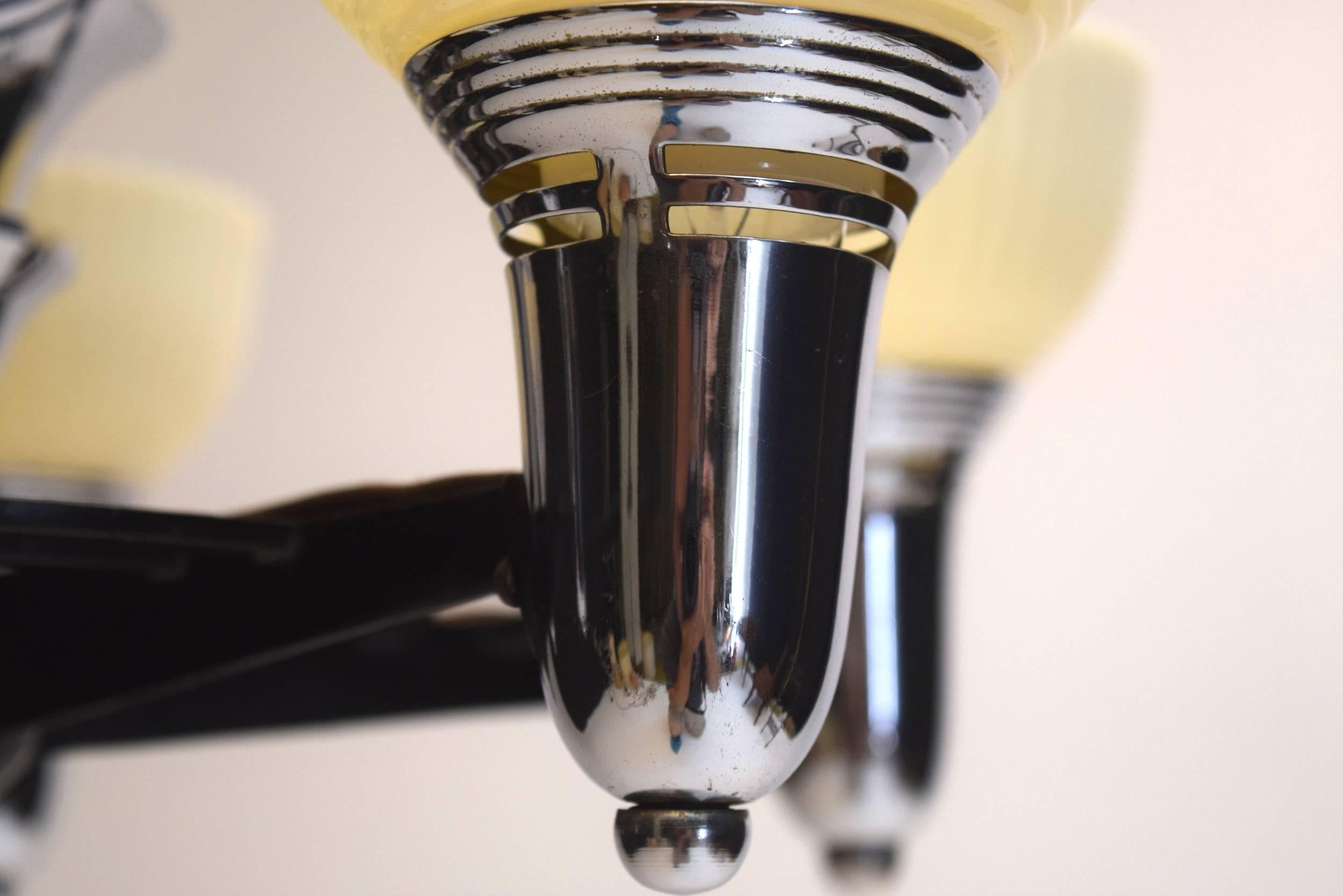 Art Glass Streamline Machine Age Lightolier Chandelier Starburst, circa 1920s Signed