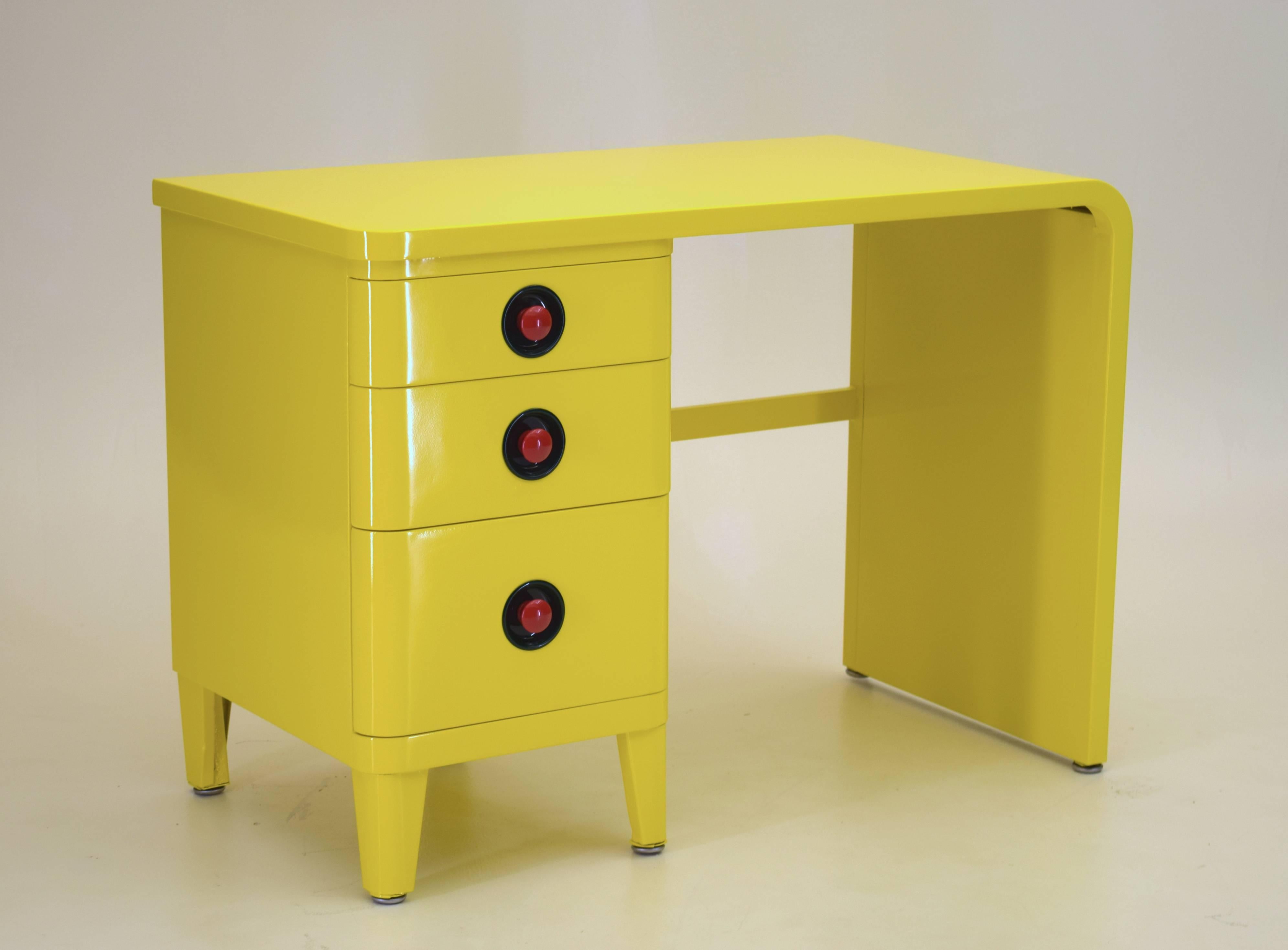 Desk in Original Design Color and Production Norman Bel Geddes In Excellent Condition In South Charleston, WV