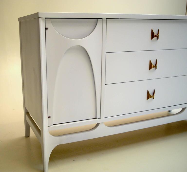 All White Lacquer Broyhill Brasilia China Buffet and Hutch at