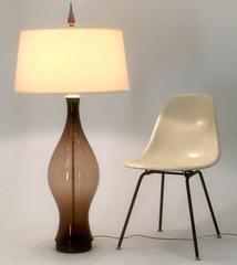 Monumentale Blenko-Lampe aus Kastanienholz:: 1965