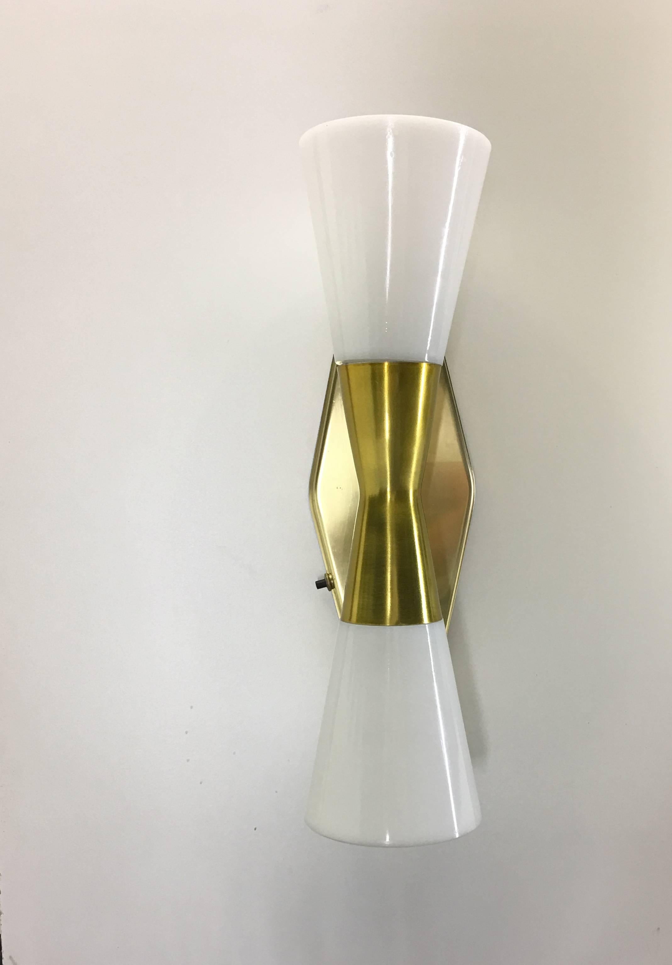 Vintage Brass Bow Tie Sconces by Virden Lighting In Excellent Condition In South Charleston, WV